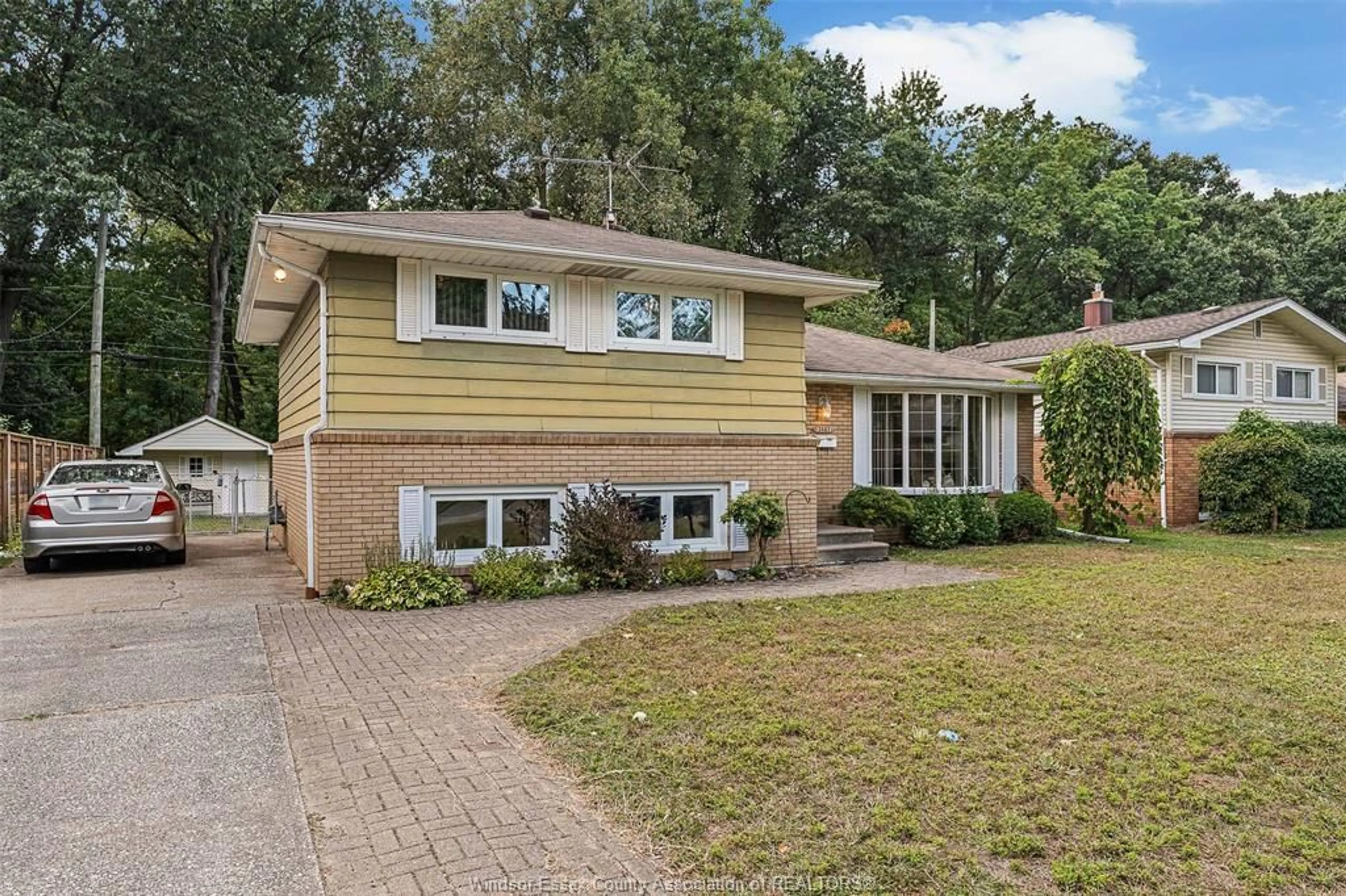 Home with brick exterior material, street for 3487 ASKIN Ave, Windsor Ontario N9E 3J8