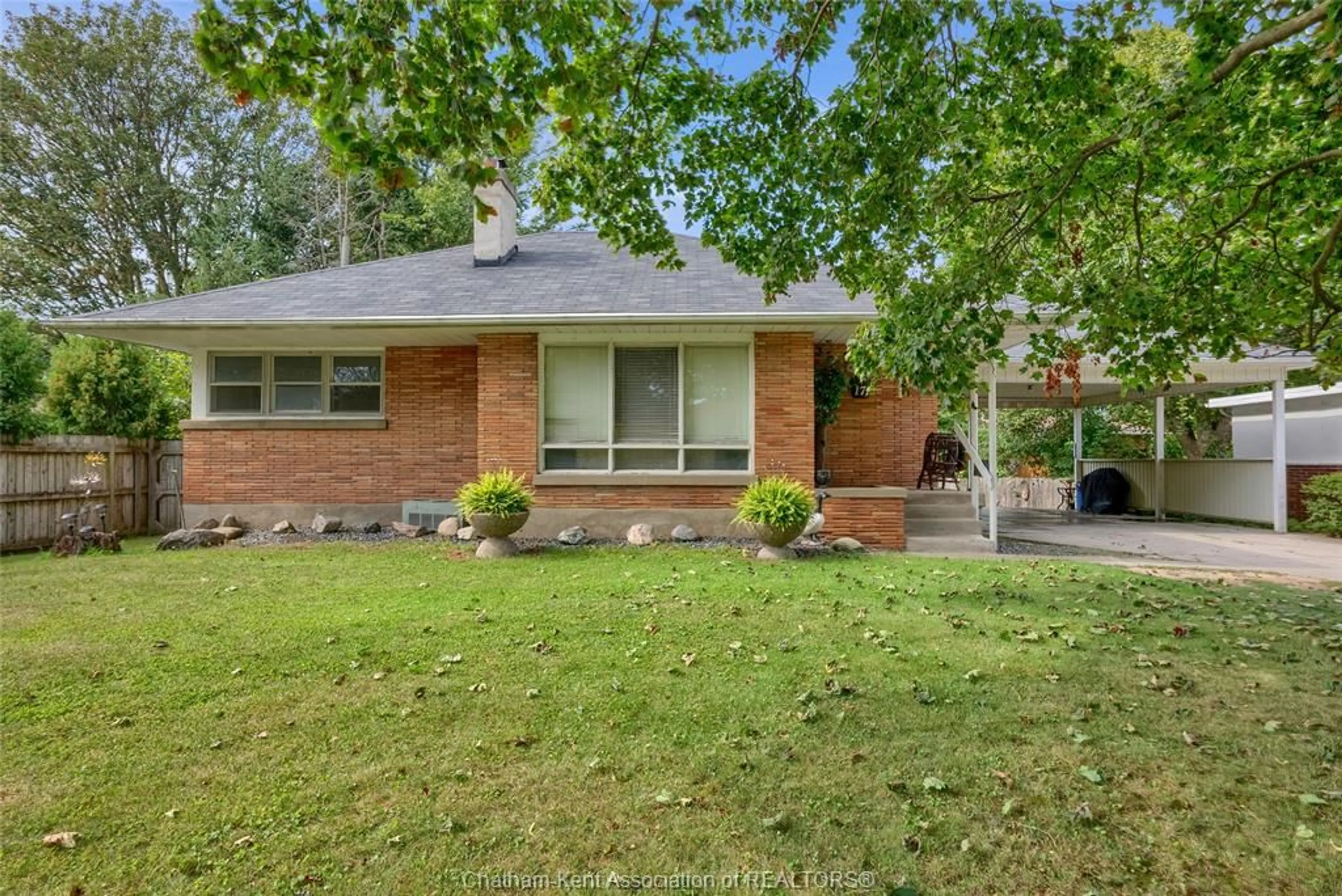 Home with brick exterior material, street for 171 Tweedsmuir Ave, Chatham Ontario N7M 4A1