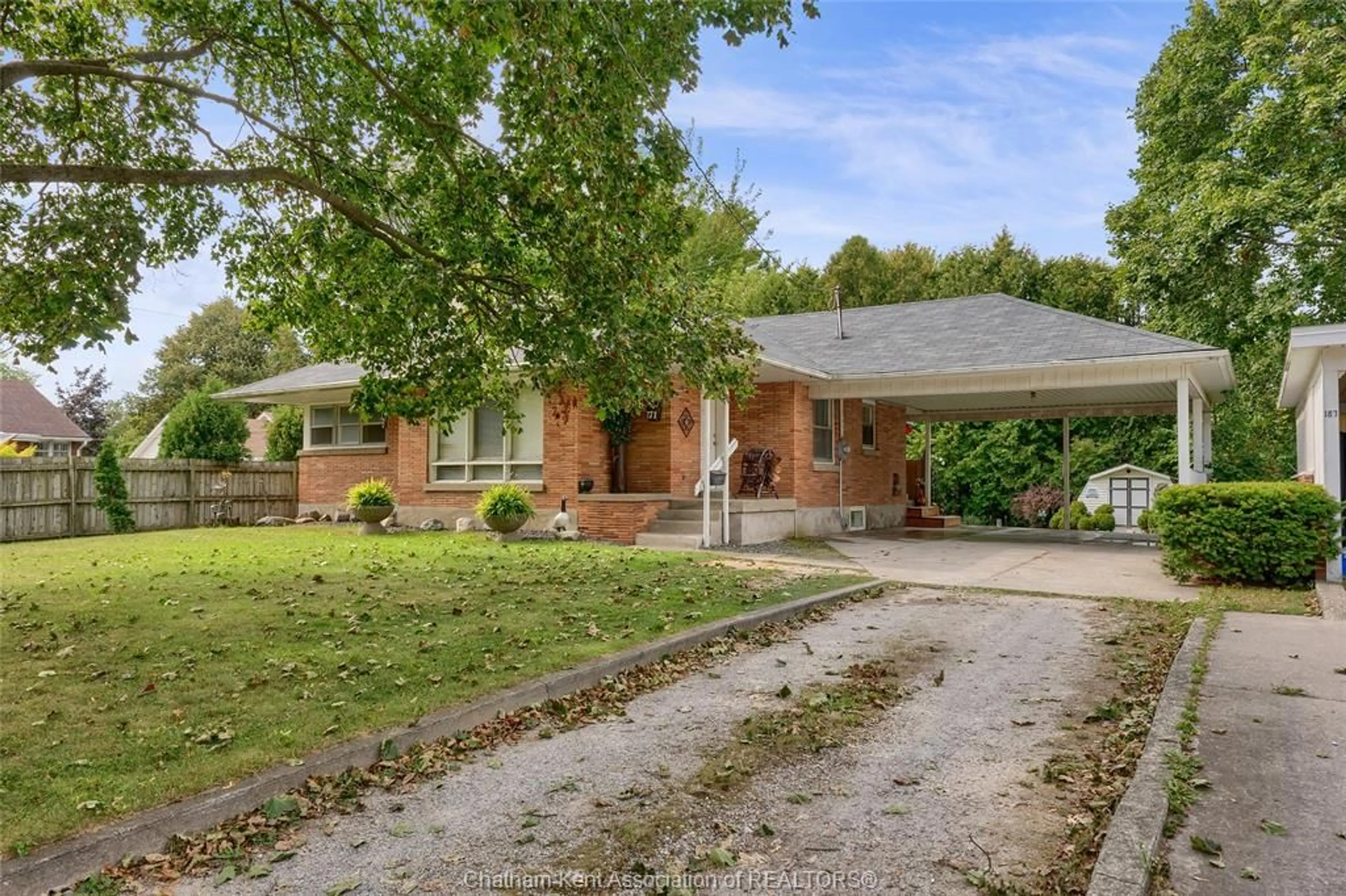 Home with brick exterior material, street for 171 Tweedsmuir Ave, Chatham Ontario N7M 4A1