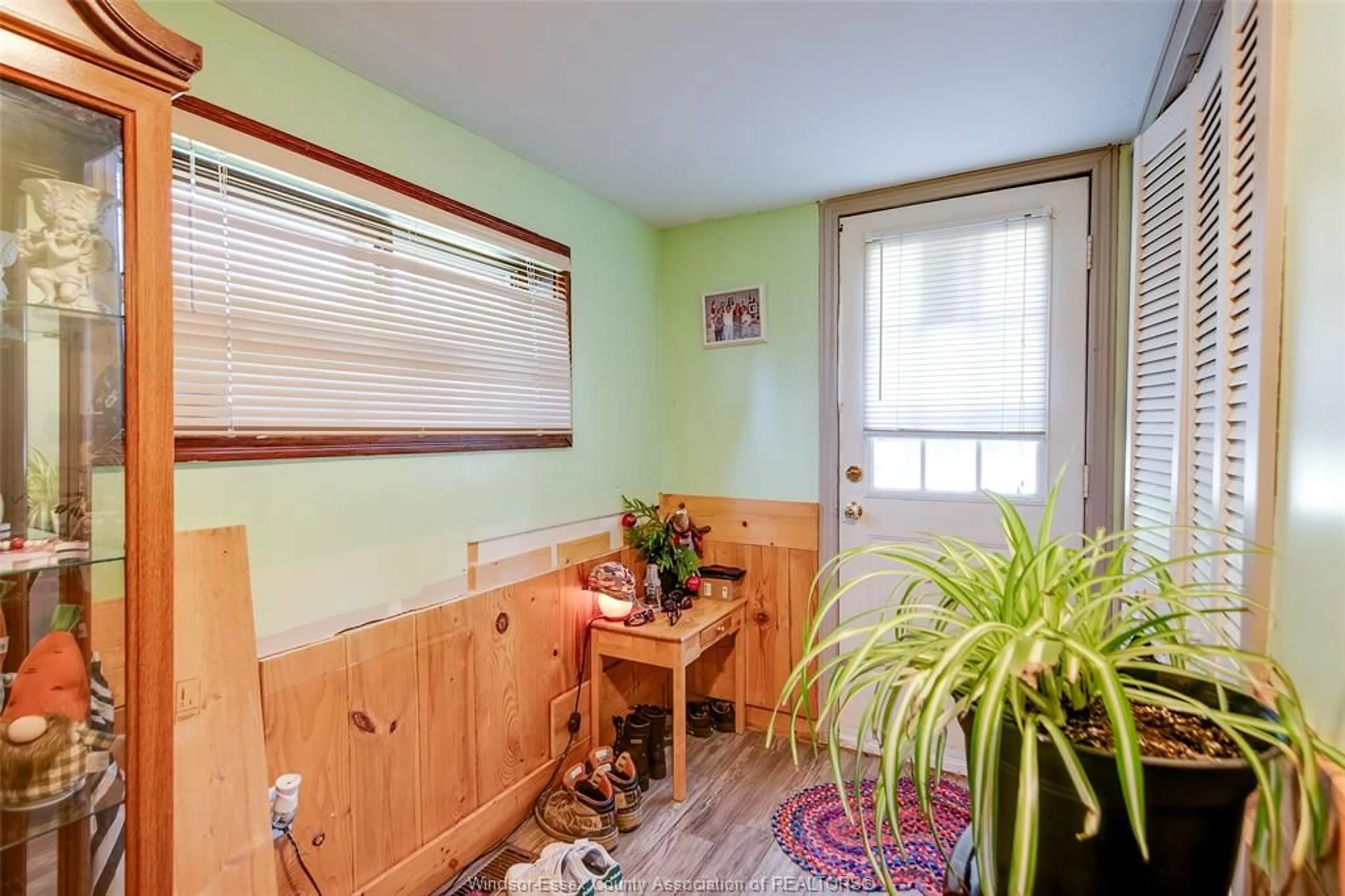 A pic of a room for 7039 FORD St, Lakeshore Ontario N0P 1J0