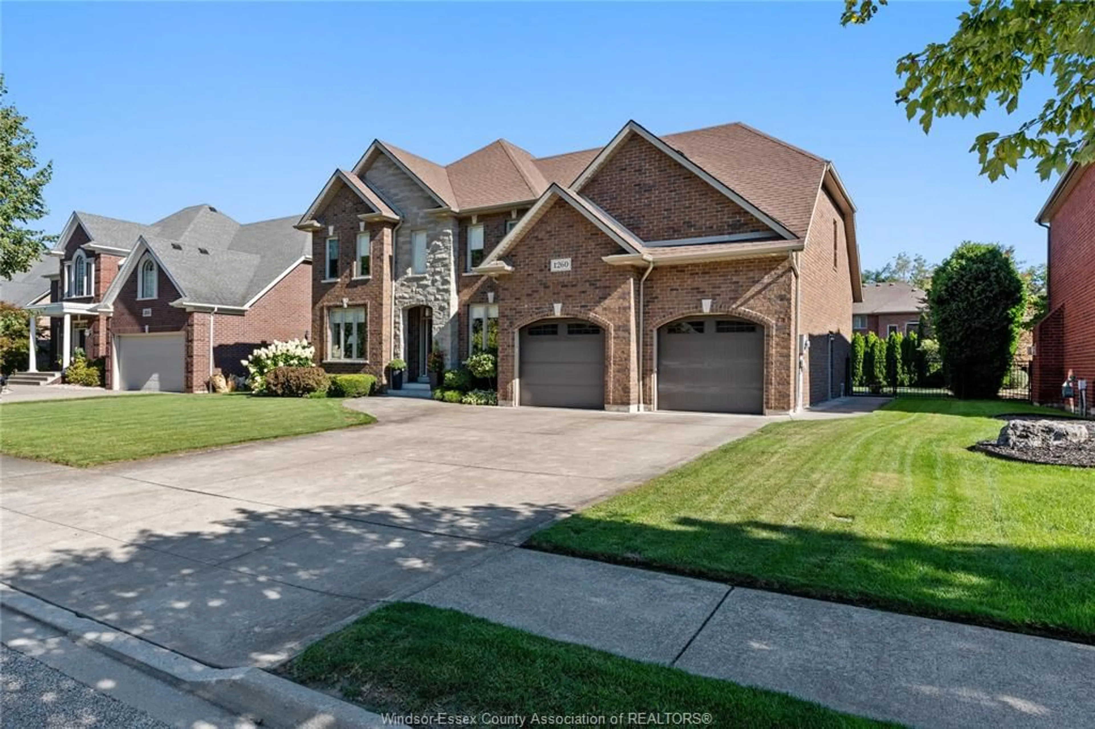 Home with brick exterior material, street for 1260 LYONESS Crt, LaSalle Ontario N9J 3Y6