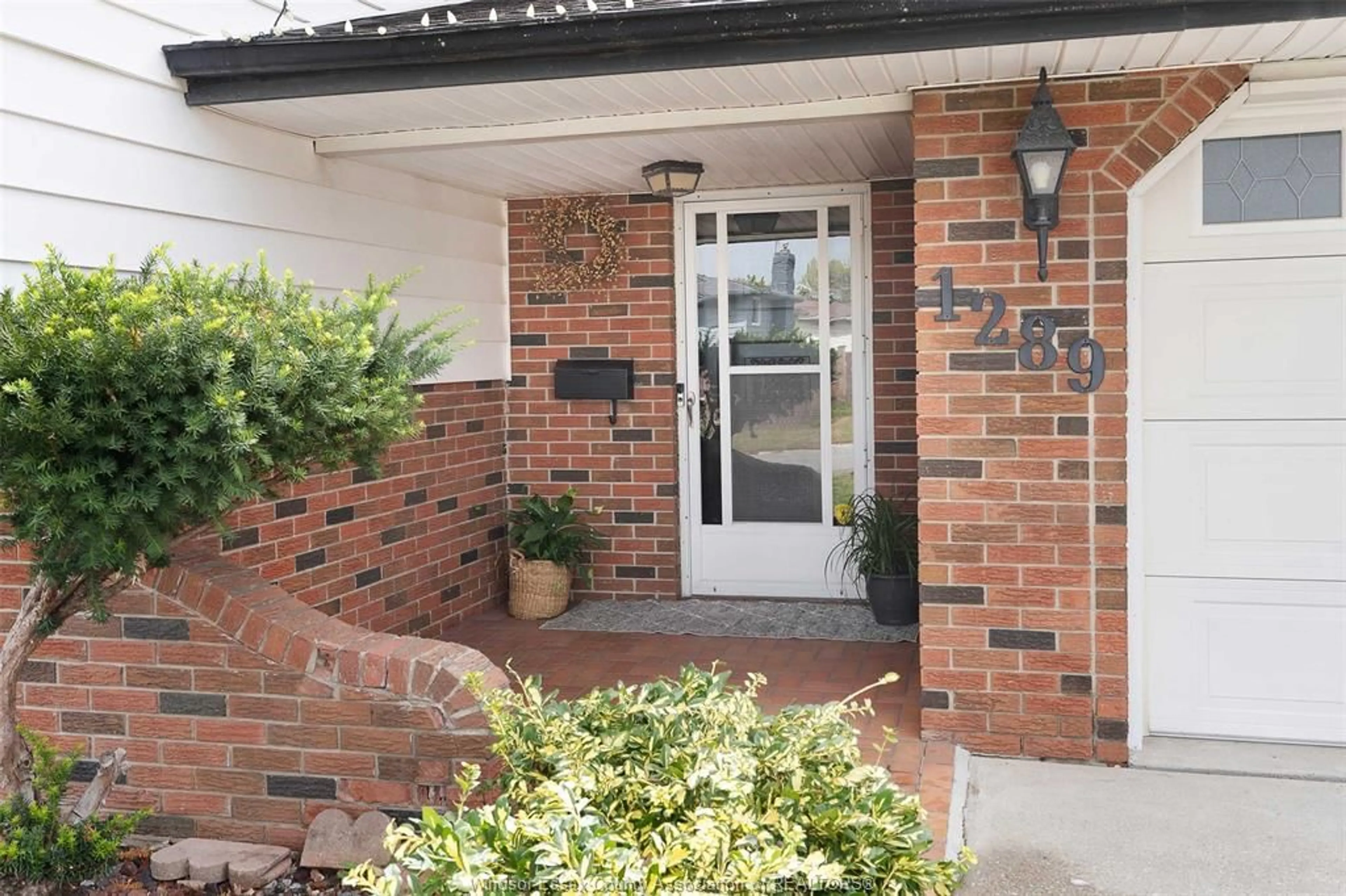 Unknown for 1289 CARRIAGE Lane, LaSalle Ontario N9H 1Z7