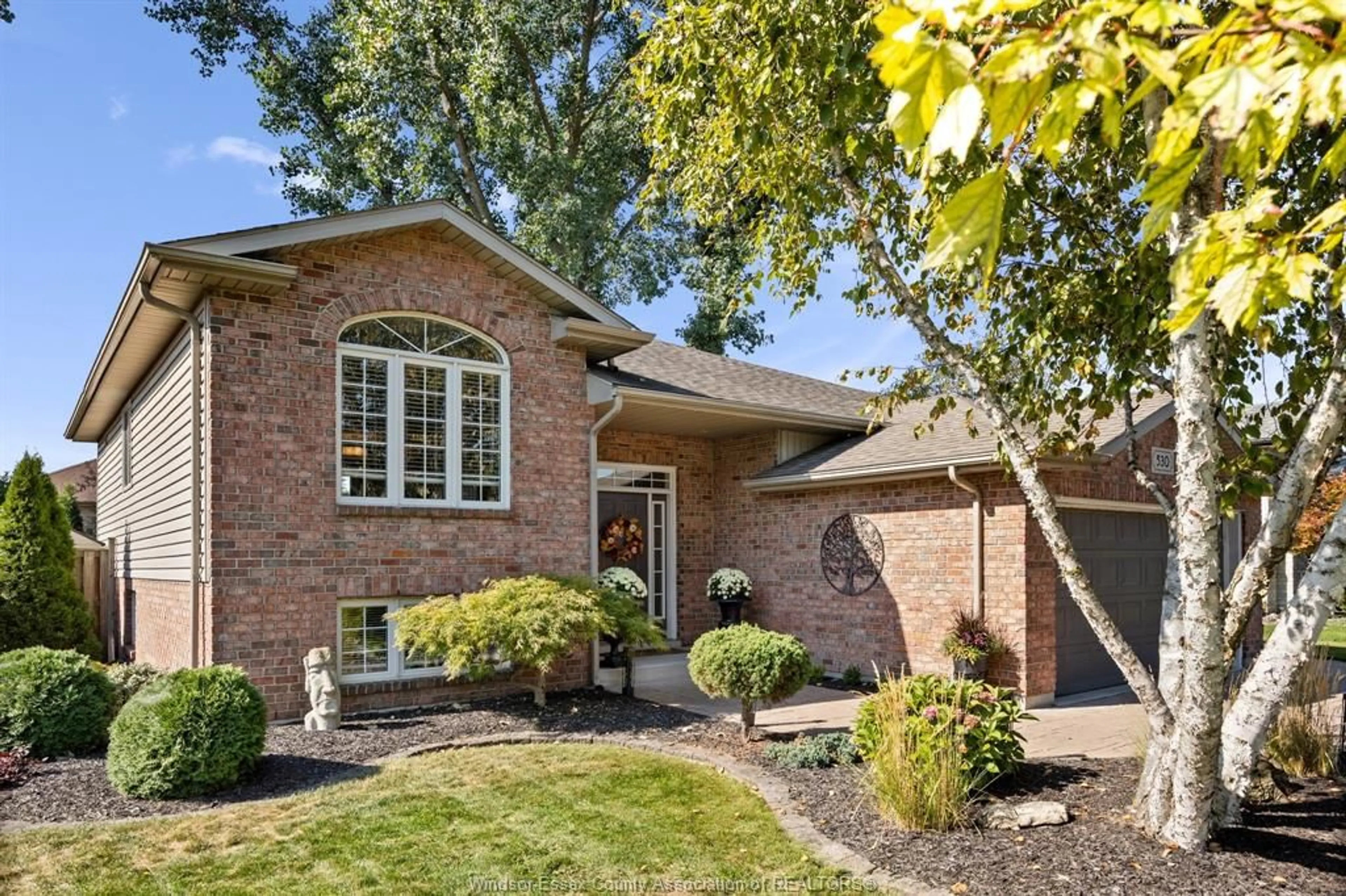 Home with brick exterior material, street for 530 GRONDIN, LaSalle Ontario N9J 3P6