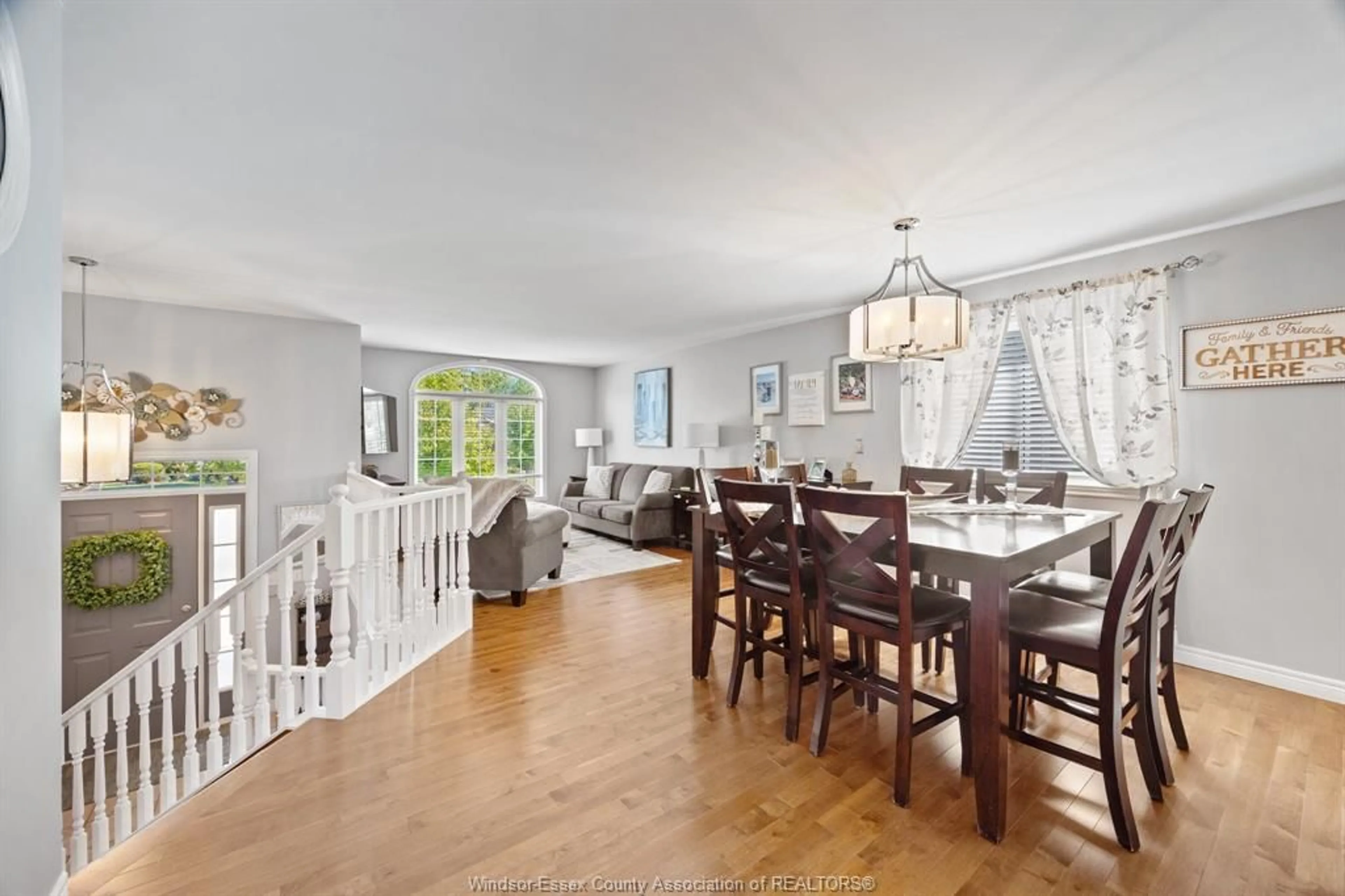 Dining room, wood/laminate floor for 530 GRONDIN, LaSalle Ontario N9J 3P6
