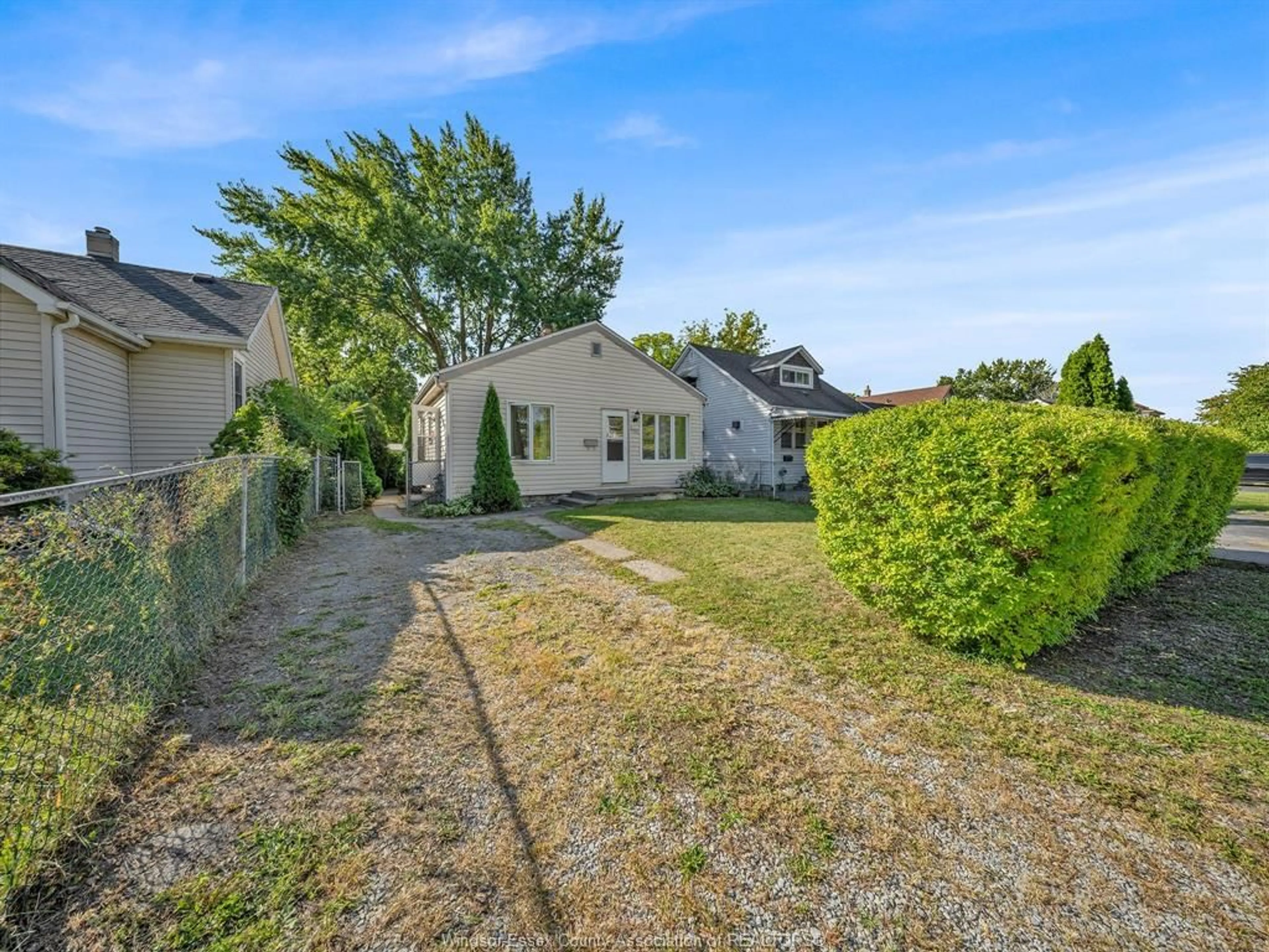 A pic from outside/outdoor area/front of a property/back of a property/a pic from drone, street for 683 STANLEY, Windsor Ontario N8X 3B3