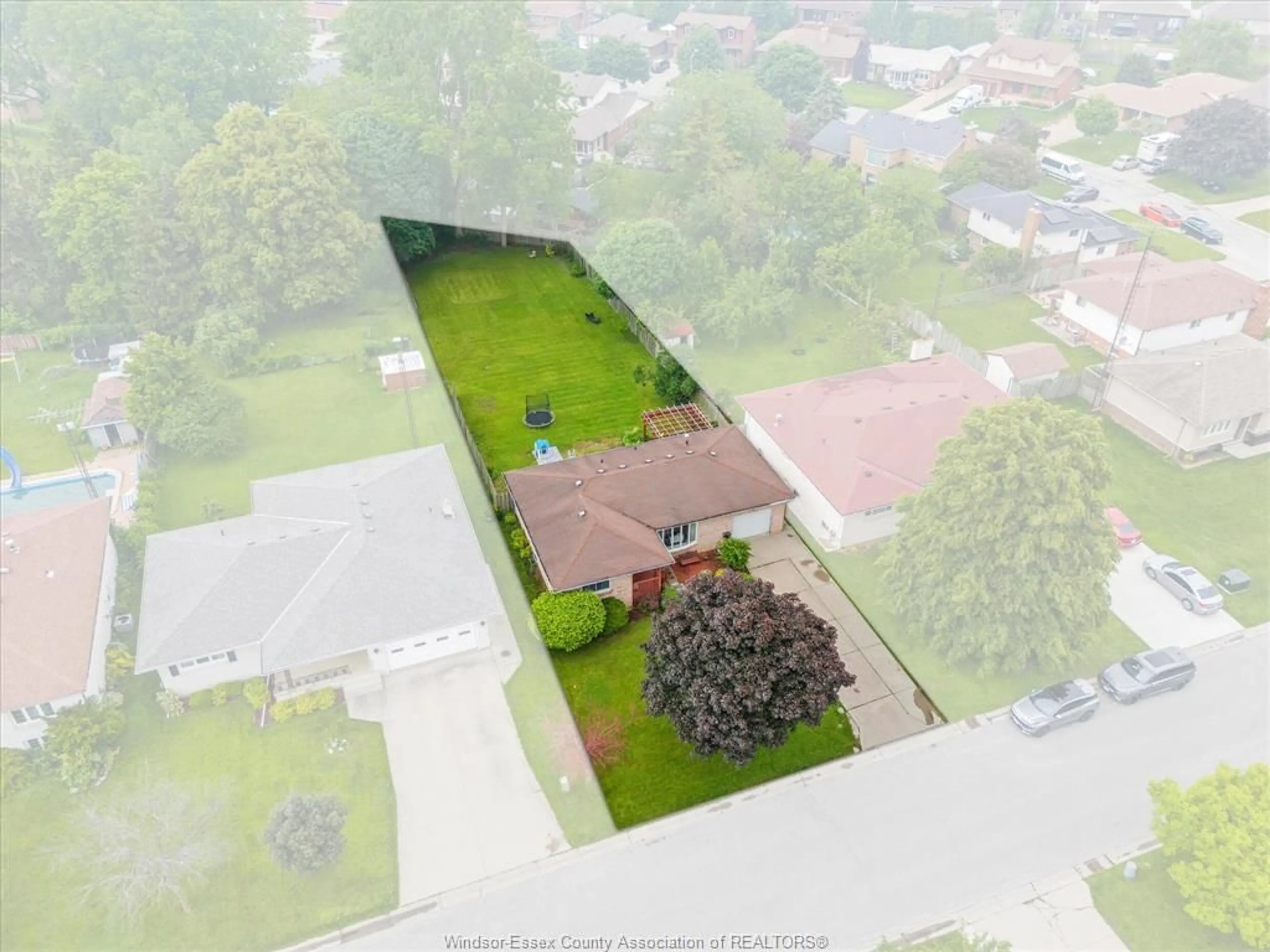 A pic from outside/outdoor area/front of a property/back of a property/a pic from drone, unknown for 22 BENNIE Ave, Leamington Ontario N8H 4L5
