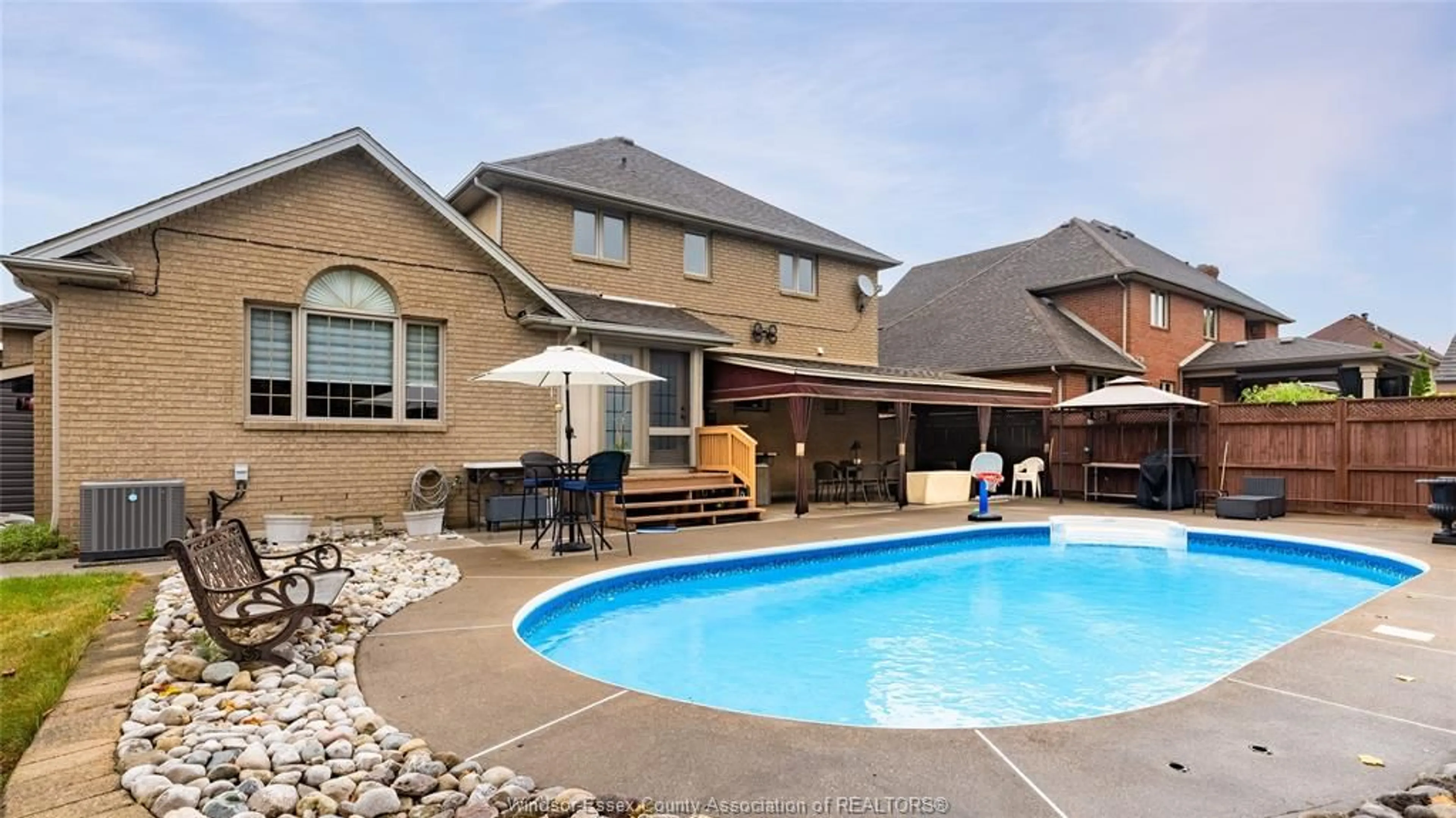 Pool for 2769 LOMBARDY Cres, LaSalle Ontario N9H 2L8
