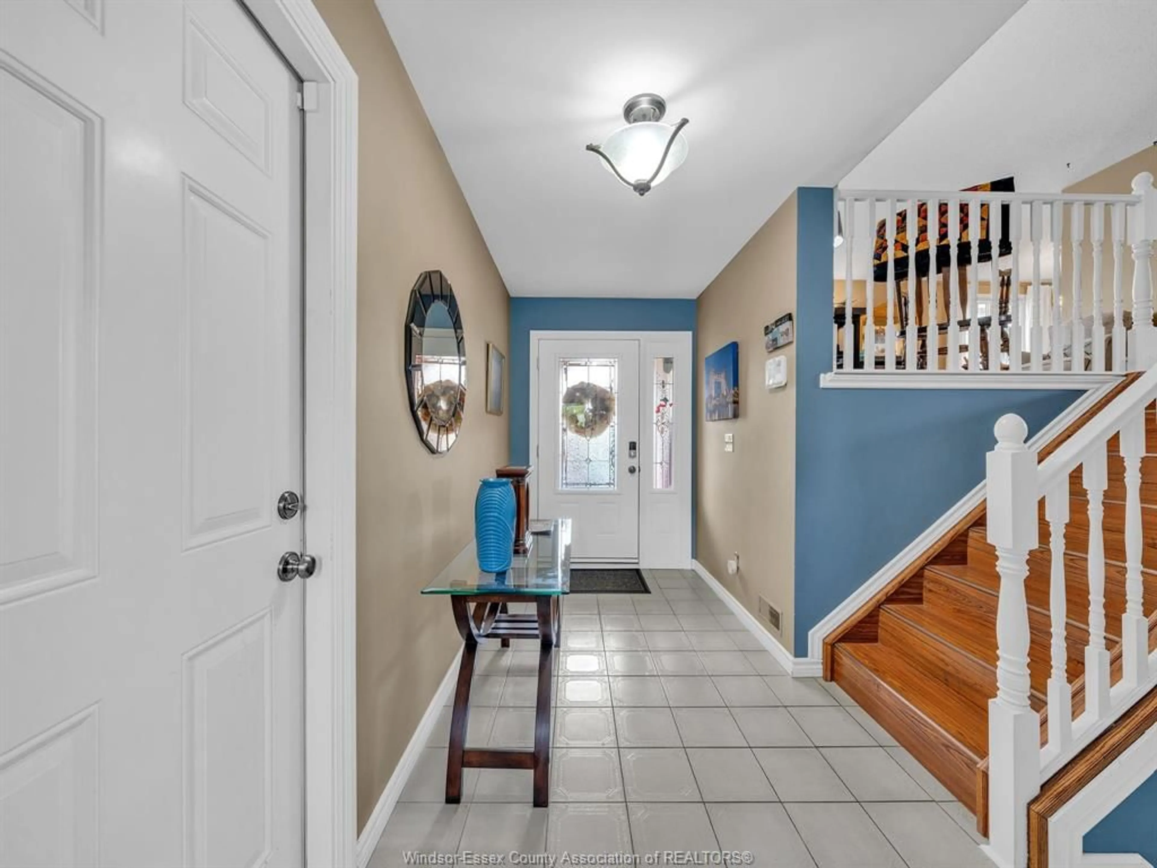 Indoor entryway for 3960 Concession 3, Amherstburg Ontario N9V 2Y9