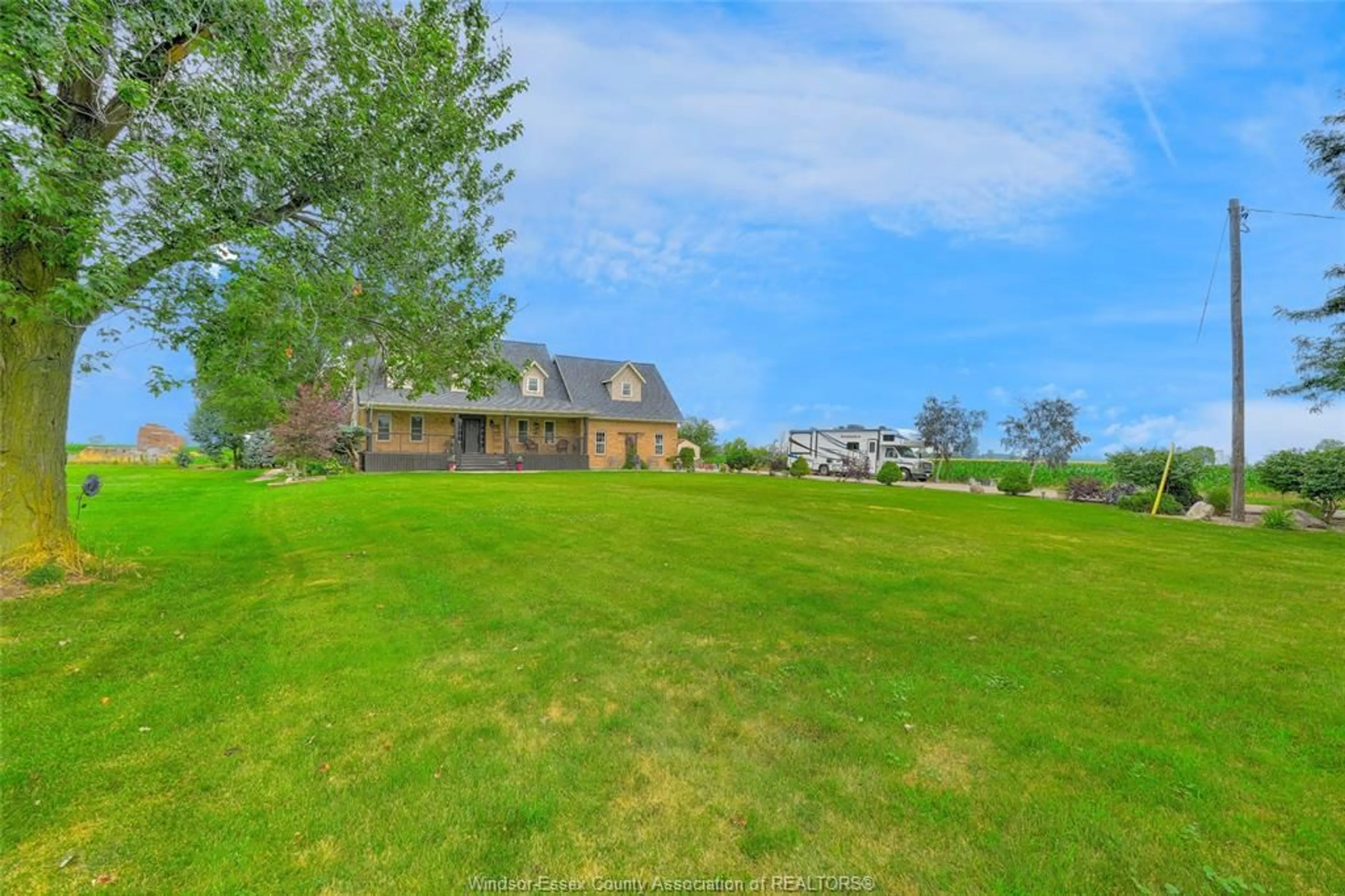 A pic from outside/outdoor area/front of a property/back of a property/a pic from drone, water/lake/river/ocean view for 323 COUNTY RD 27, Kingsville Ontario N0R 1V0