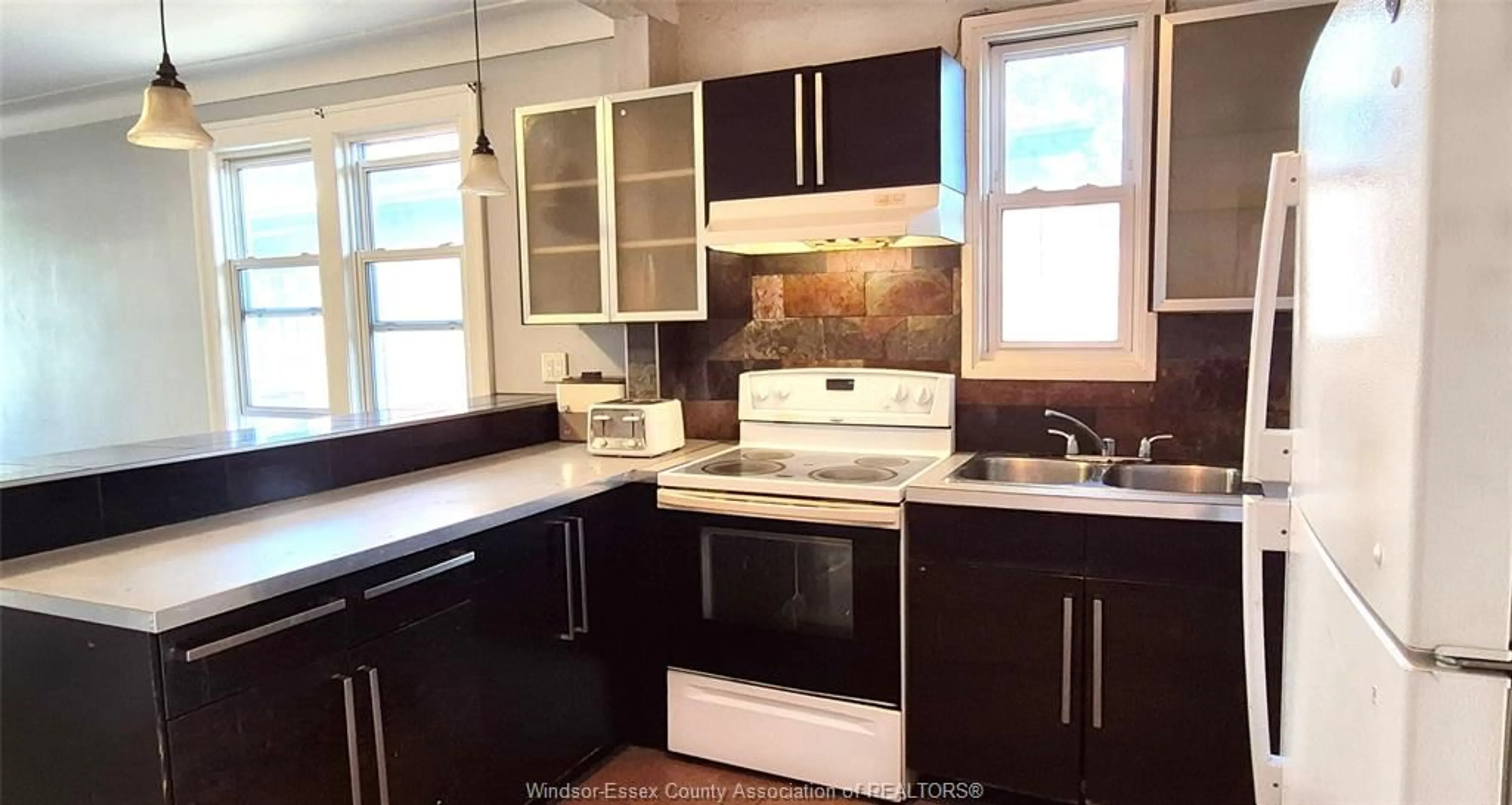 Unknown for 785 PARTINGTON Ave, Windsor Ontario N9B 2N6