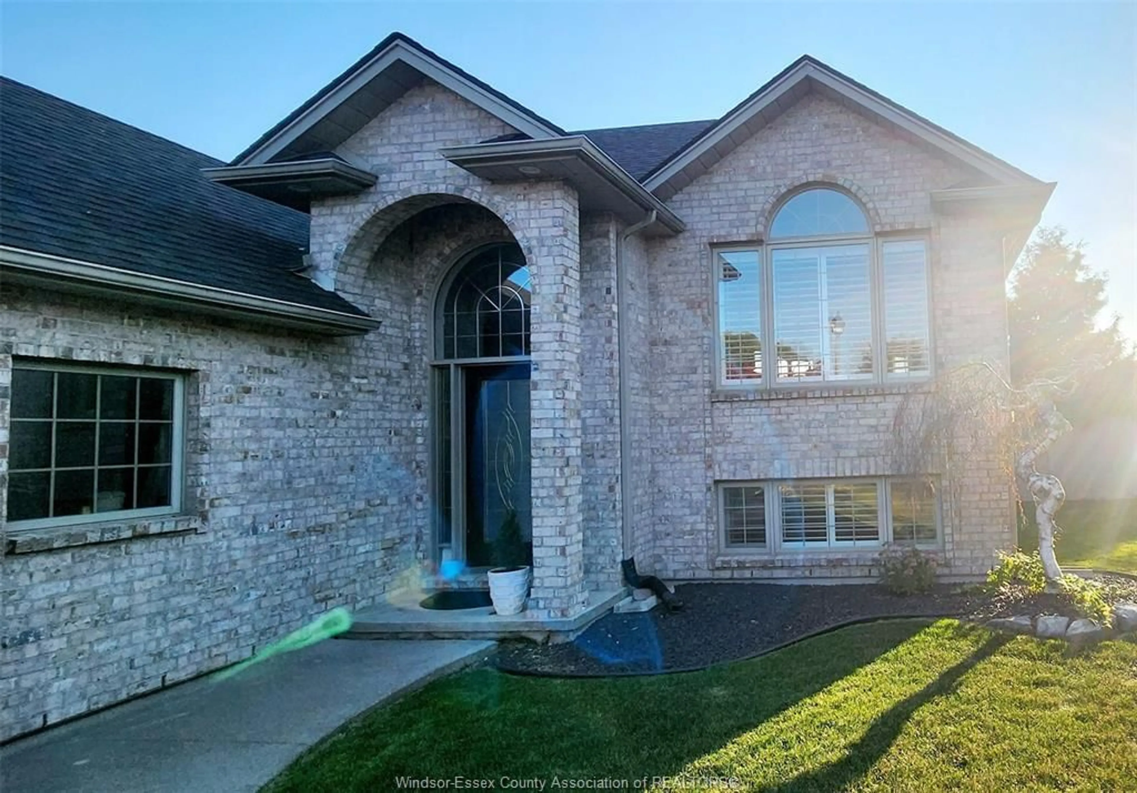 Home with brick exterior material, unknown for 611 ROBERT Crt, Belle River Ontario N0R 1A0