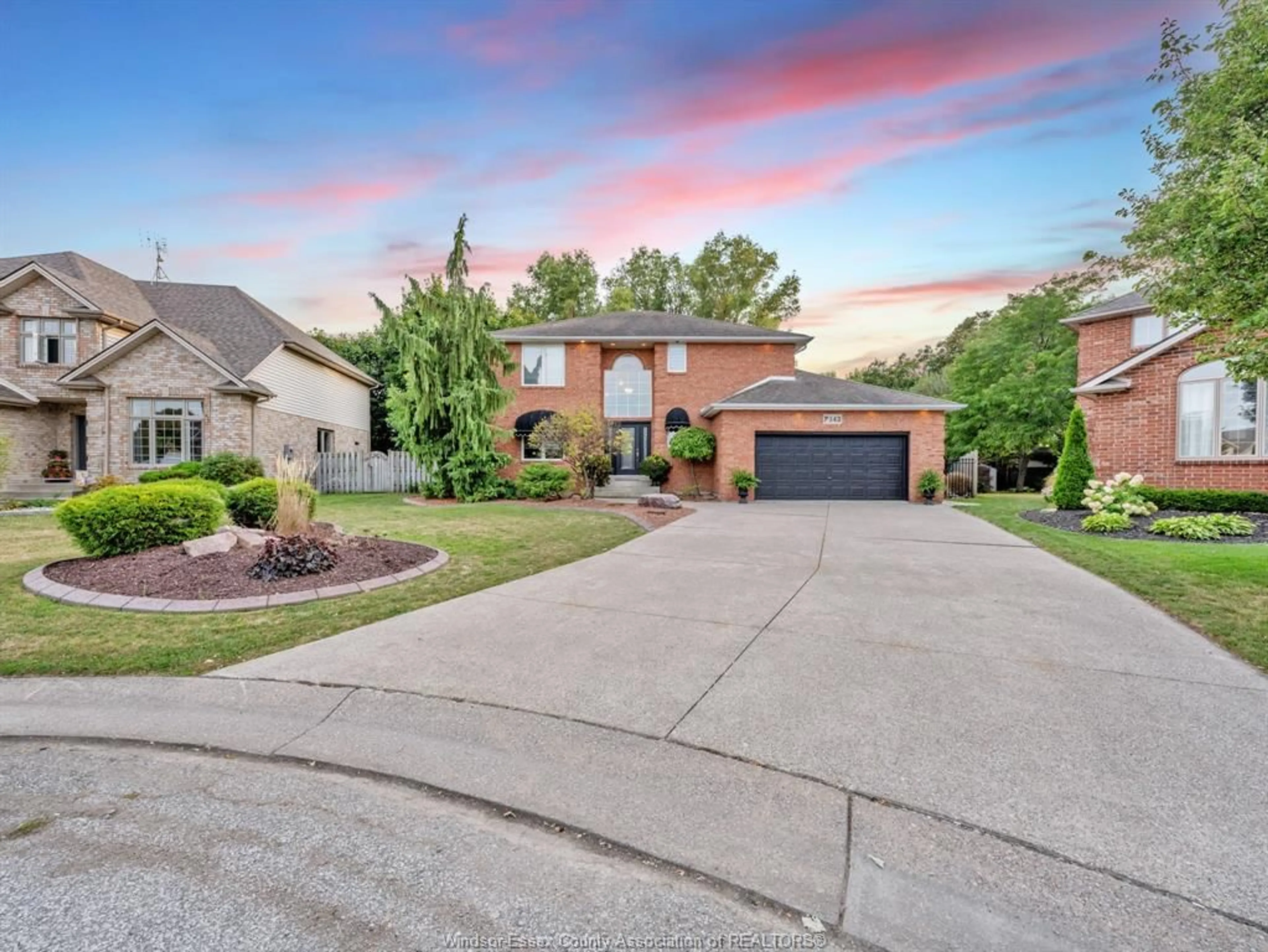 Home with brick exterior material, street for 142 PHEASANT RUN Dr, Lakeshore Ontario N0R 1A0