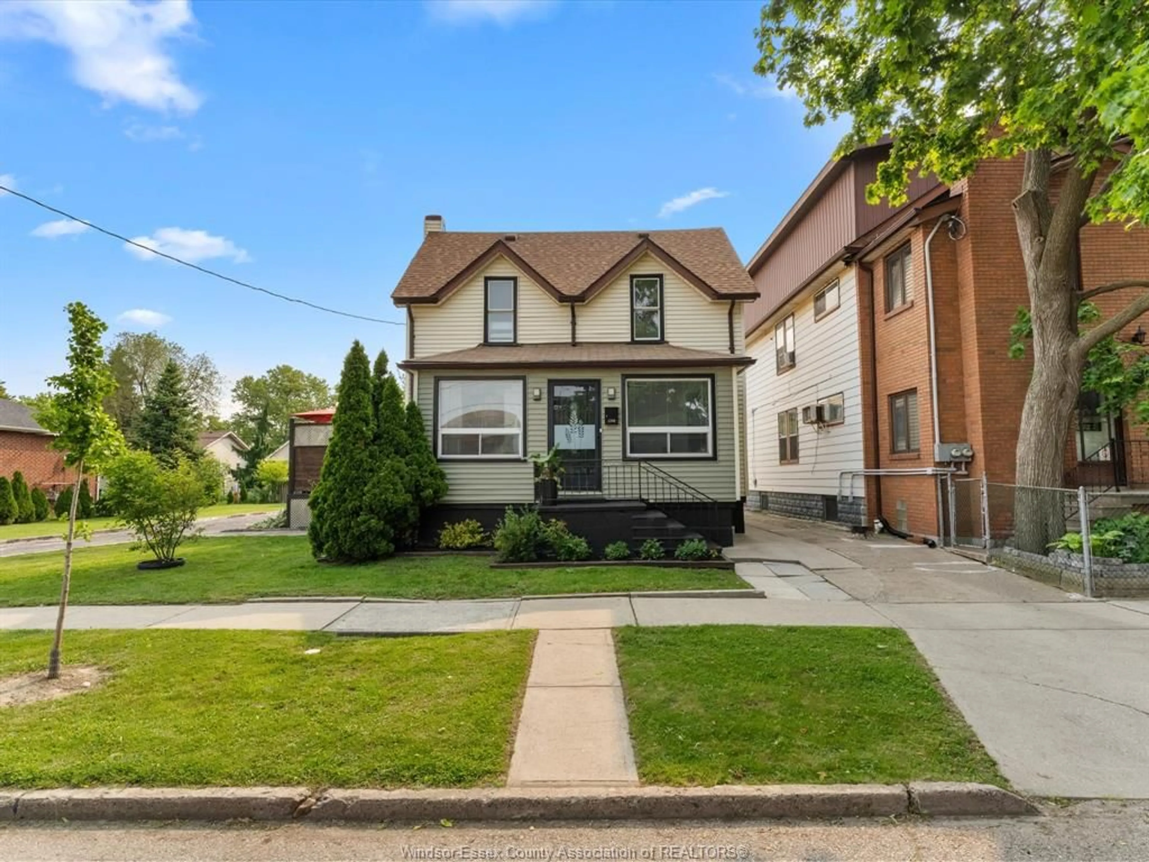 Home with brick exterior material, street for 1248 HIGH St, Windsor Ontario N8Y 4B2