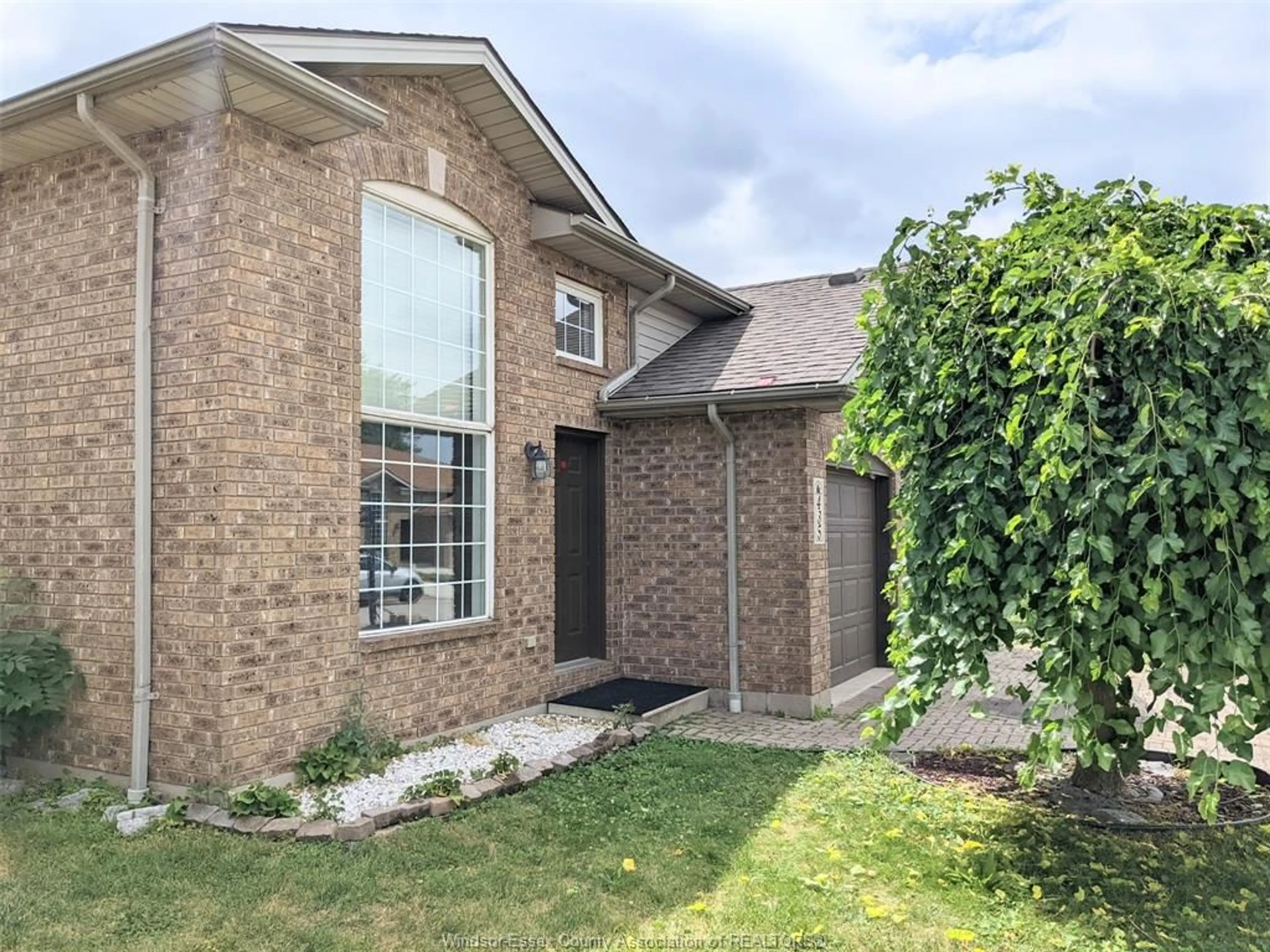 Home with brick exterior material, street for 435 MERRILL, LaSalle Ontario N9J 3R2
