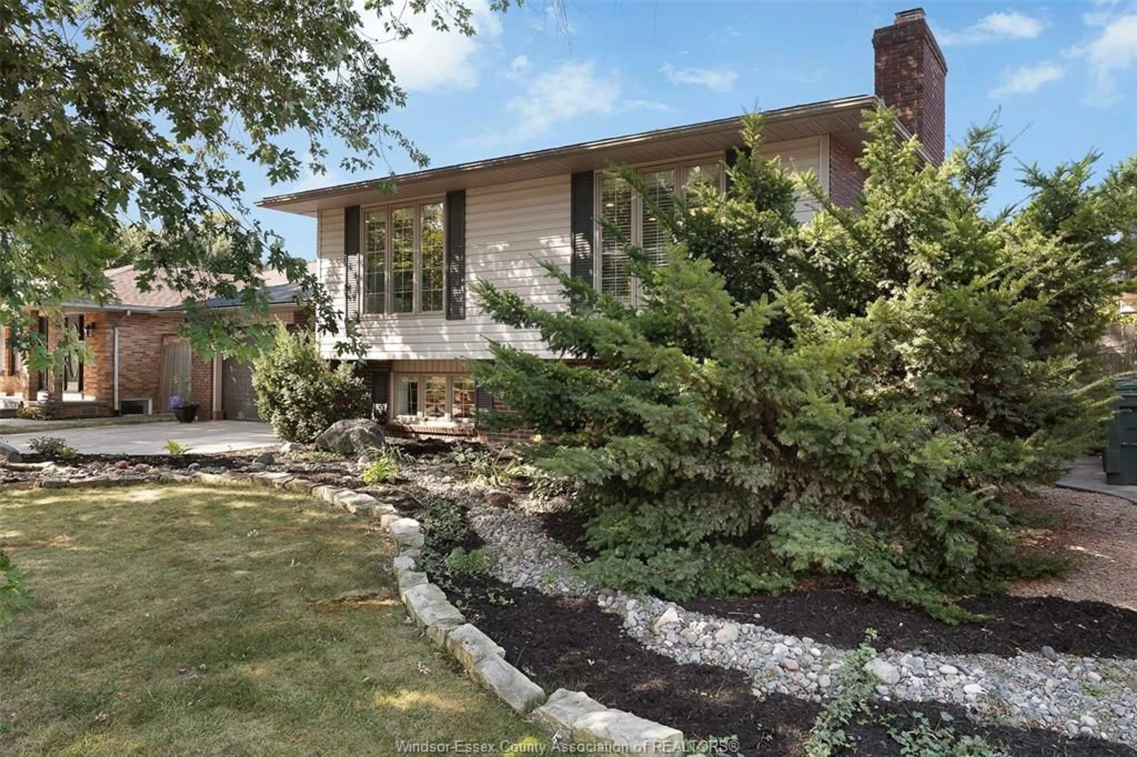 Home with brick exterior material, unknown for 235 WOODRIDGE, Tecumseh Ontario N8N 3A3