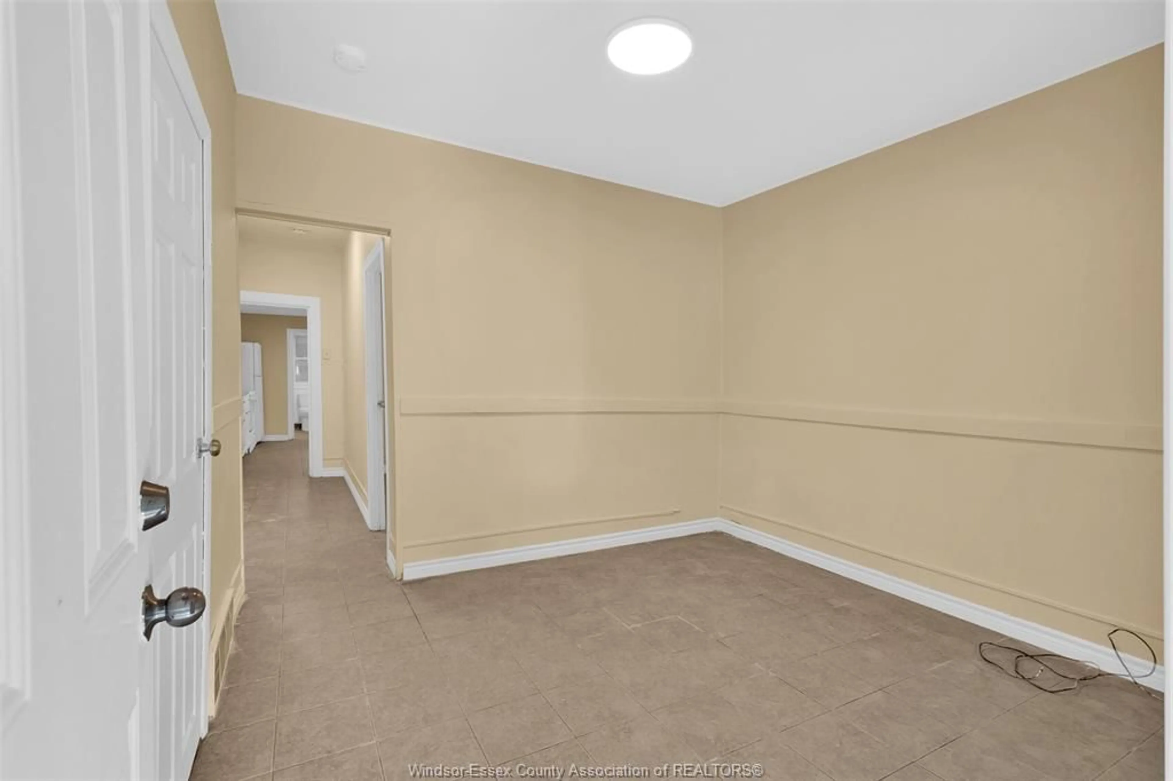 A pic of a room for 468 GLENGARRY, Windsor Ontario N9A 1P9