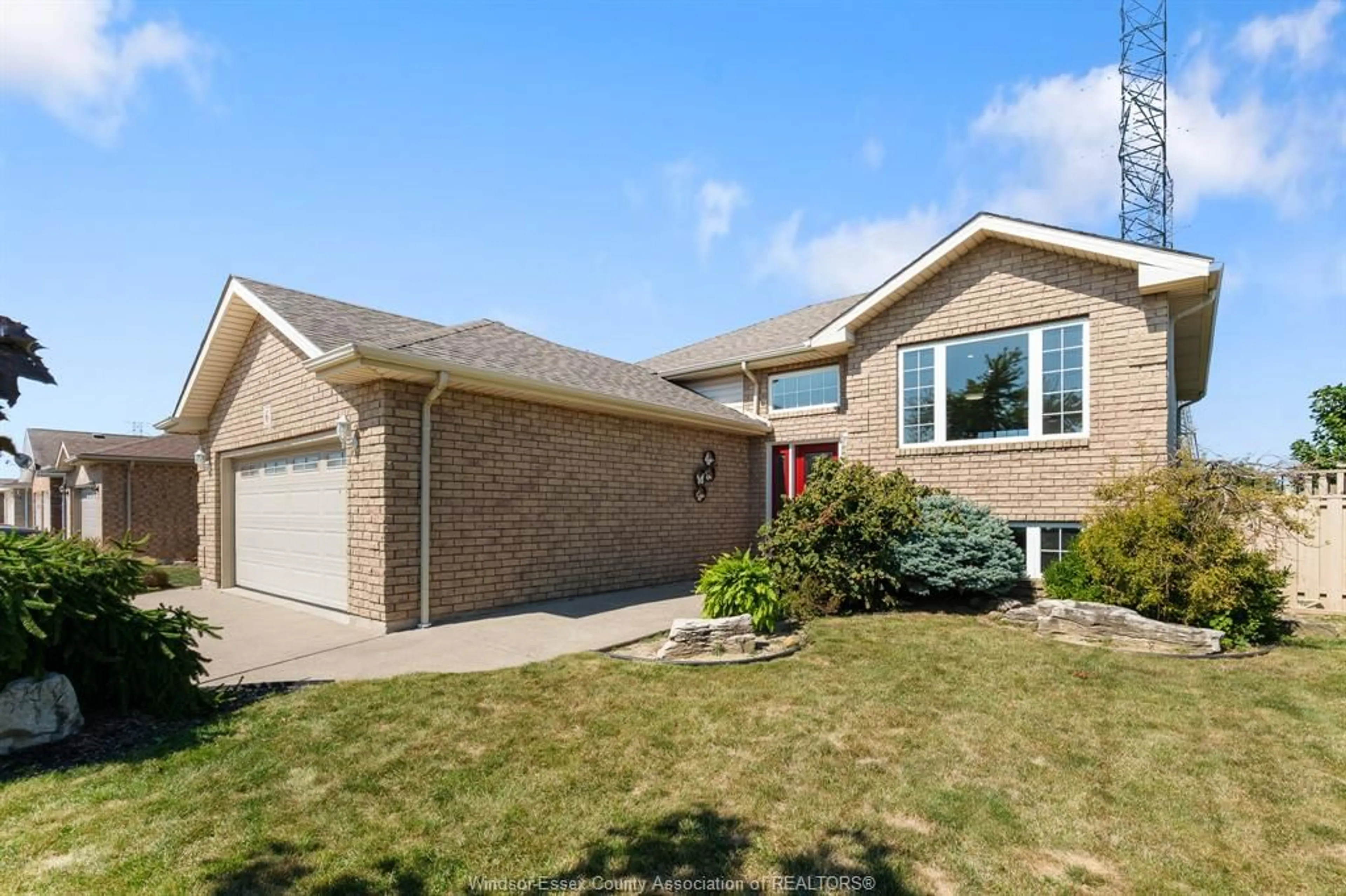 Home with brick exterior material, street for 6 Homestead Dr, Tilbury Ontario N0P 2L0