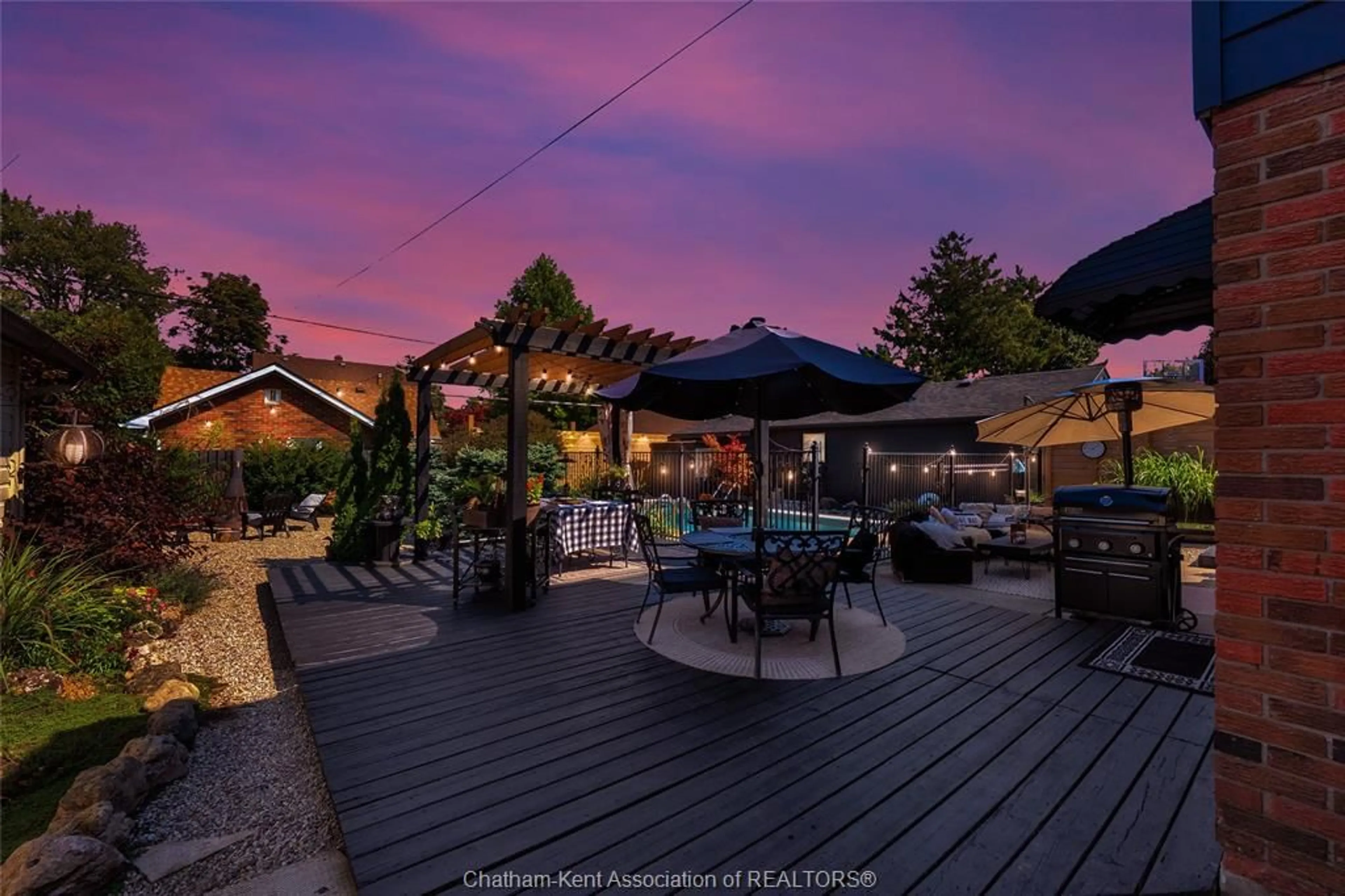 Patio, street for 9 Crystal Dr, Chatham Ontario N7M 3C6