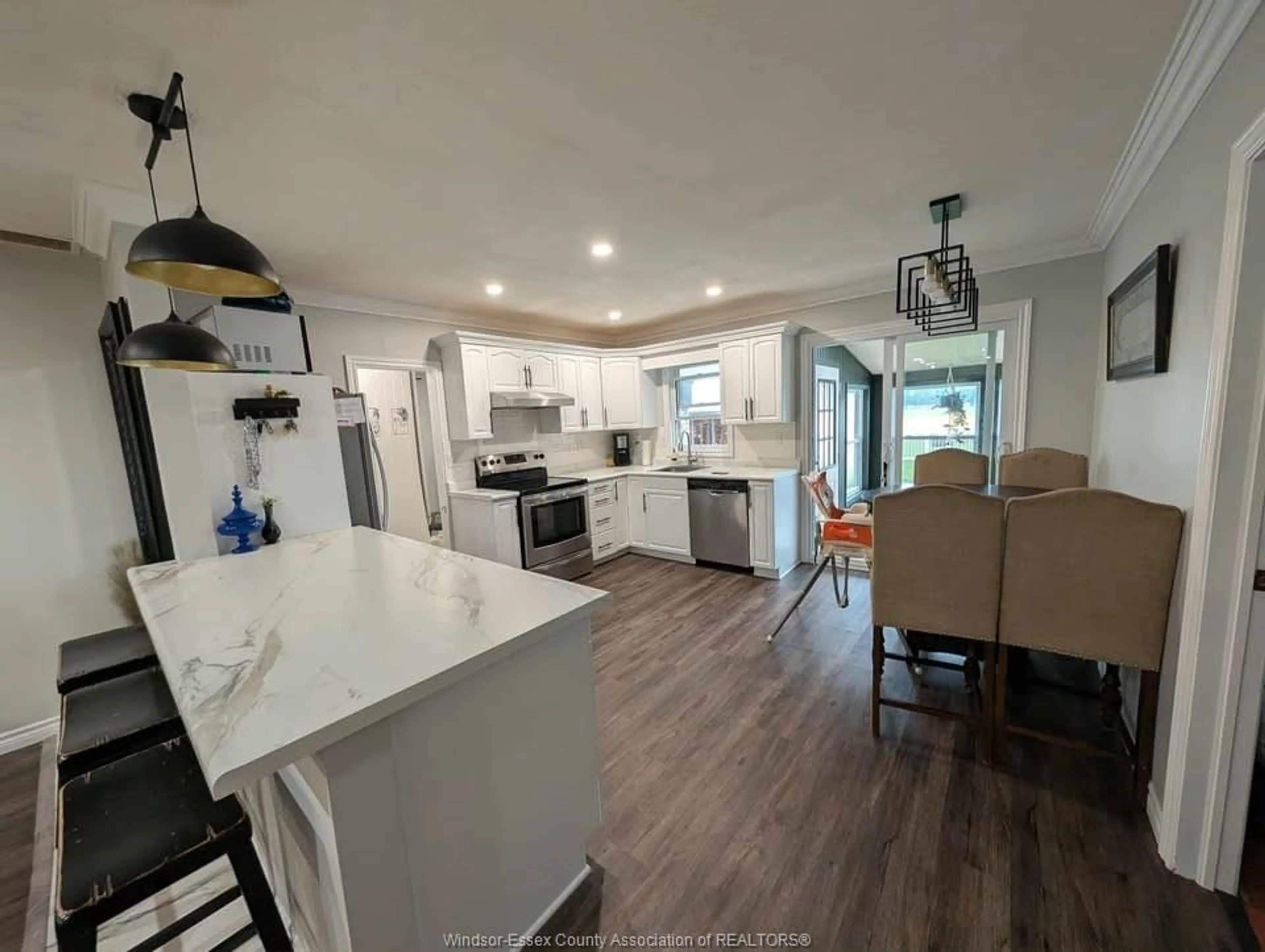 Open concept kitchen, unknown for 22415 CREEK Rd, Chatham Ontario N7M 5J3