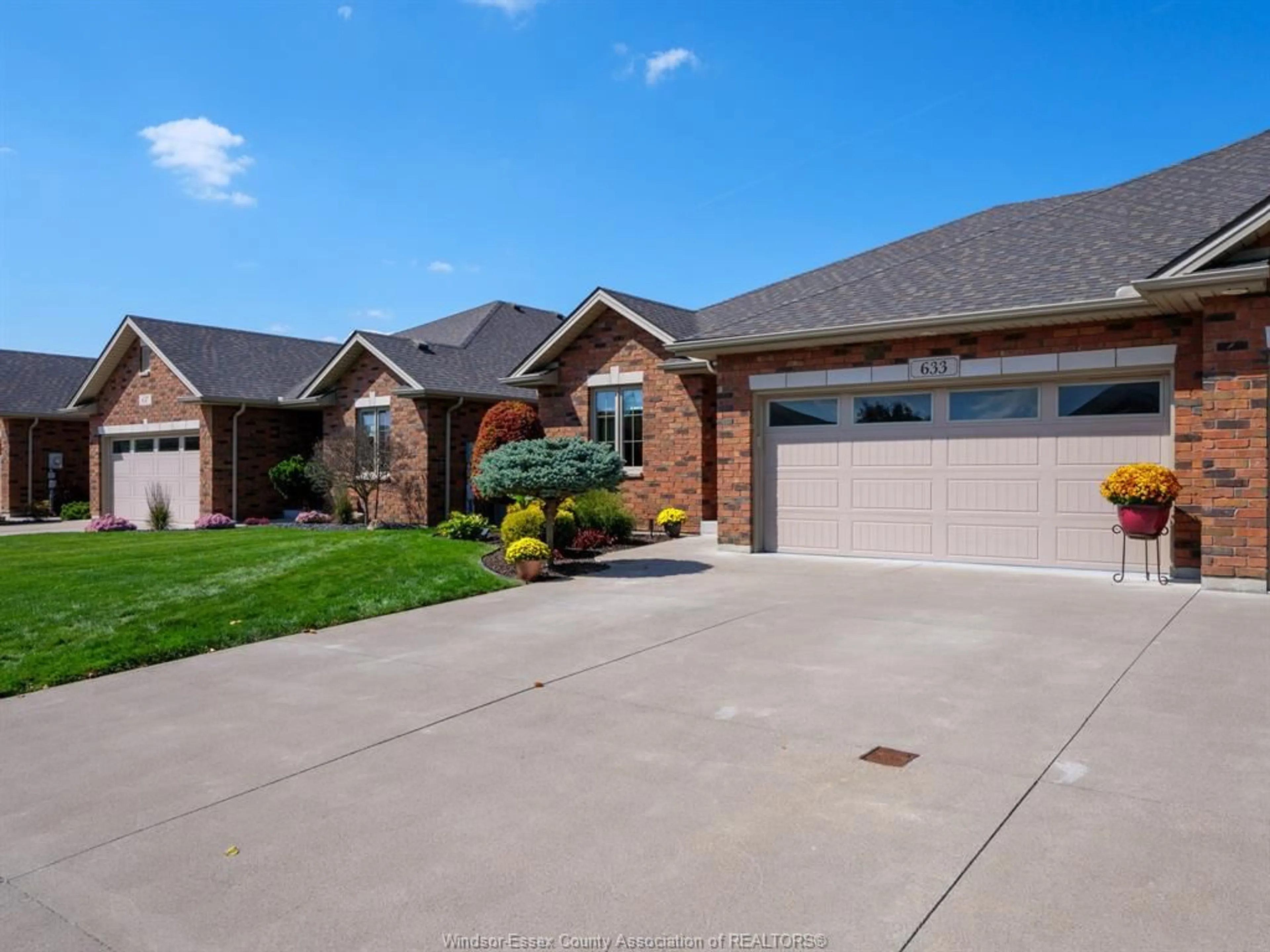 Home with brick exterior material, street for 633 COMMISSO Cres, LaSalle Ontario N9H 0C8