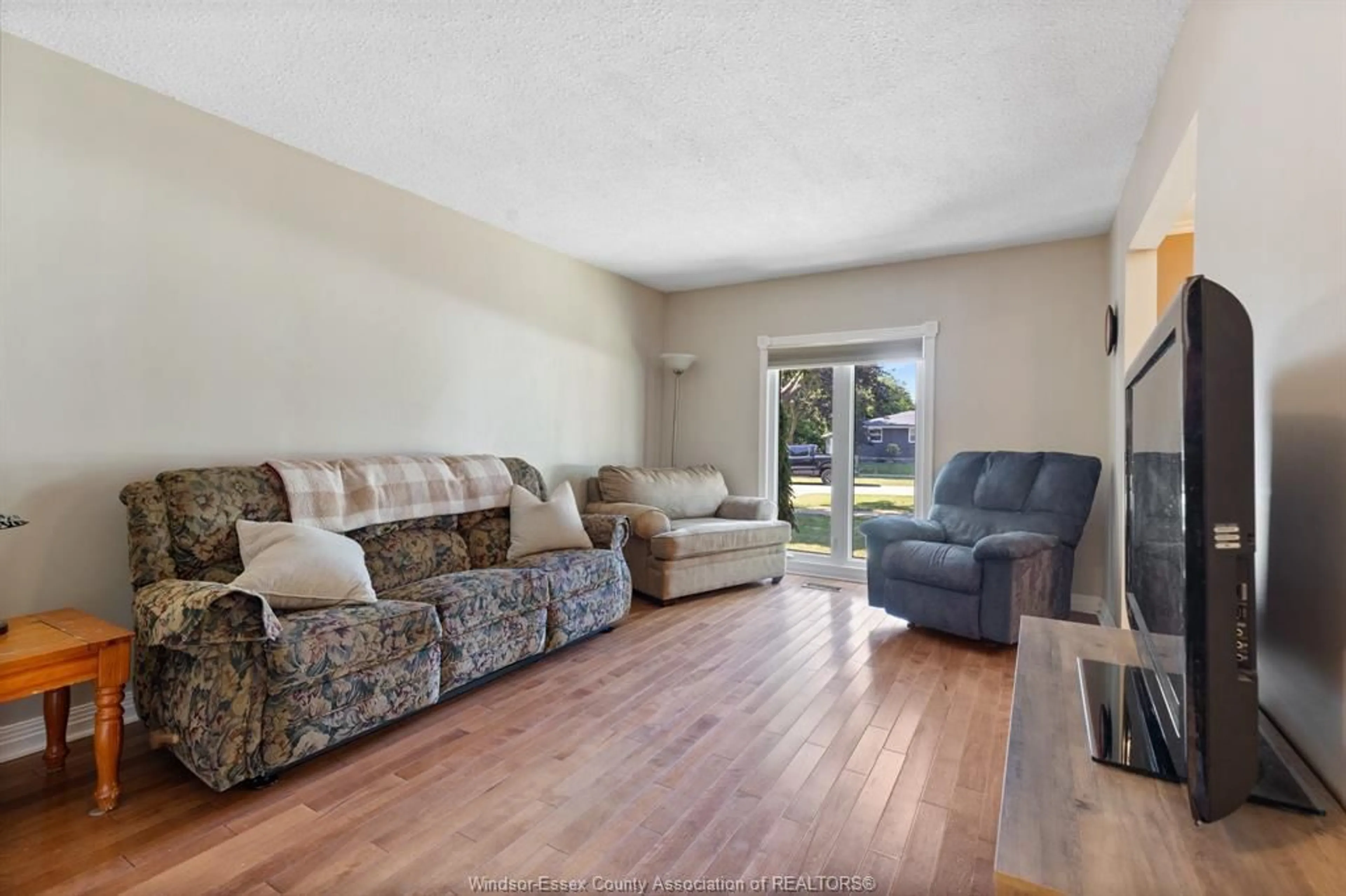 Living room with furniture, unknown for 1336 BRIARWOOD, Kingsville Ontario N9Y 2S2