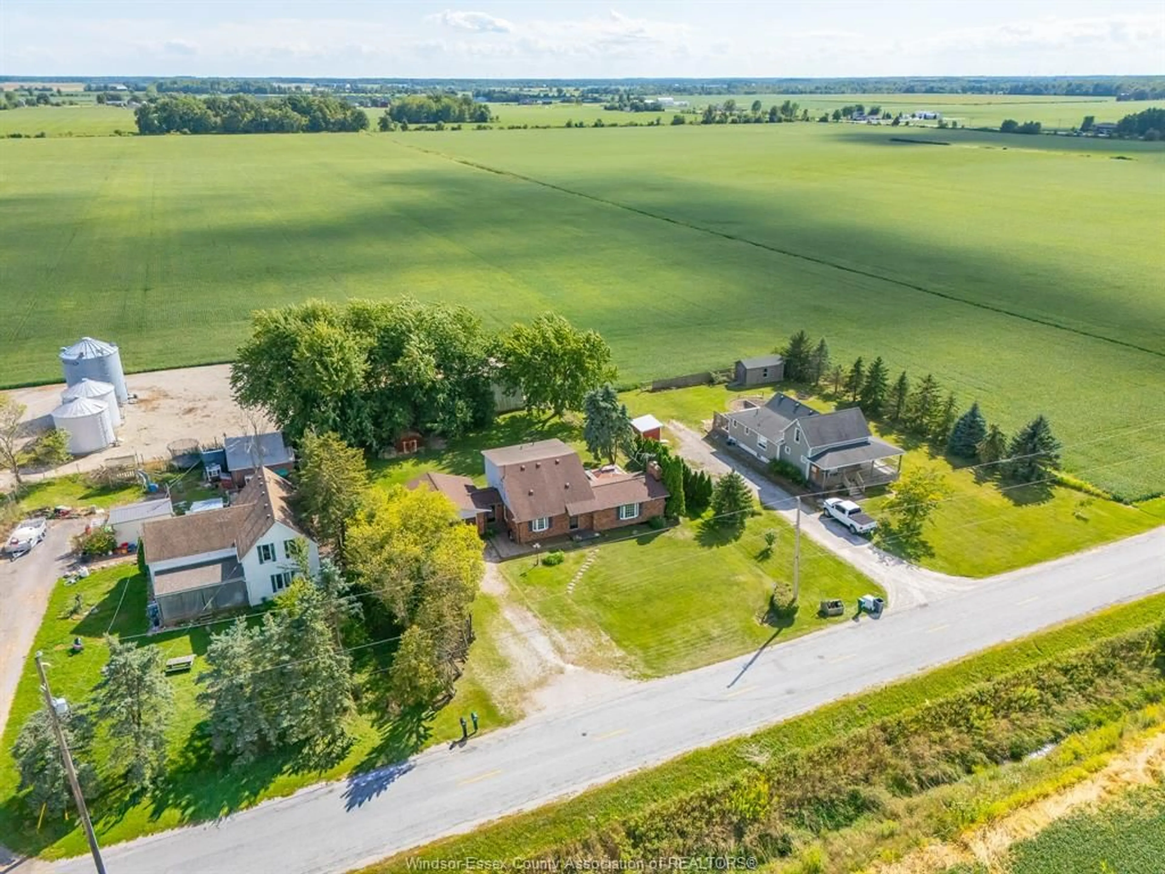 A pic from outside/outdoor area/front of a property/back of a property/a pic from drone, unknown for 220 ROAD 8 W, Kingsville Ontario N8M 2X5