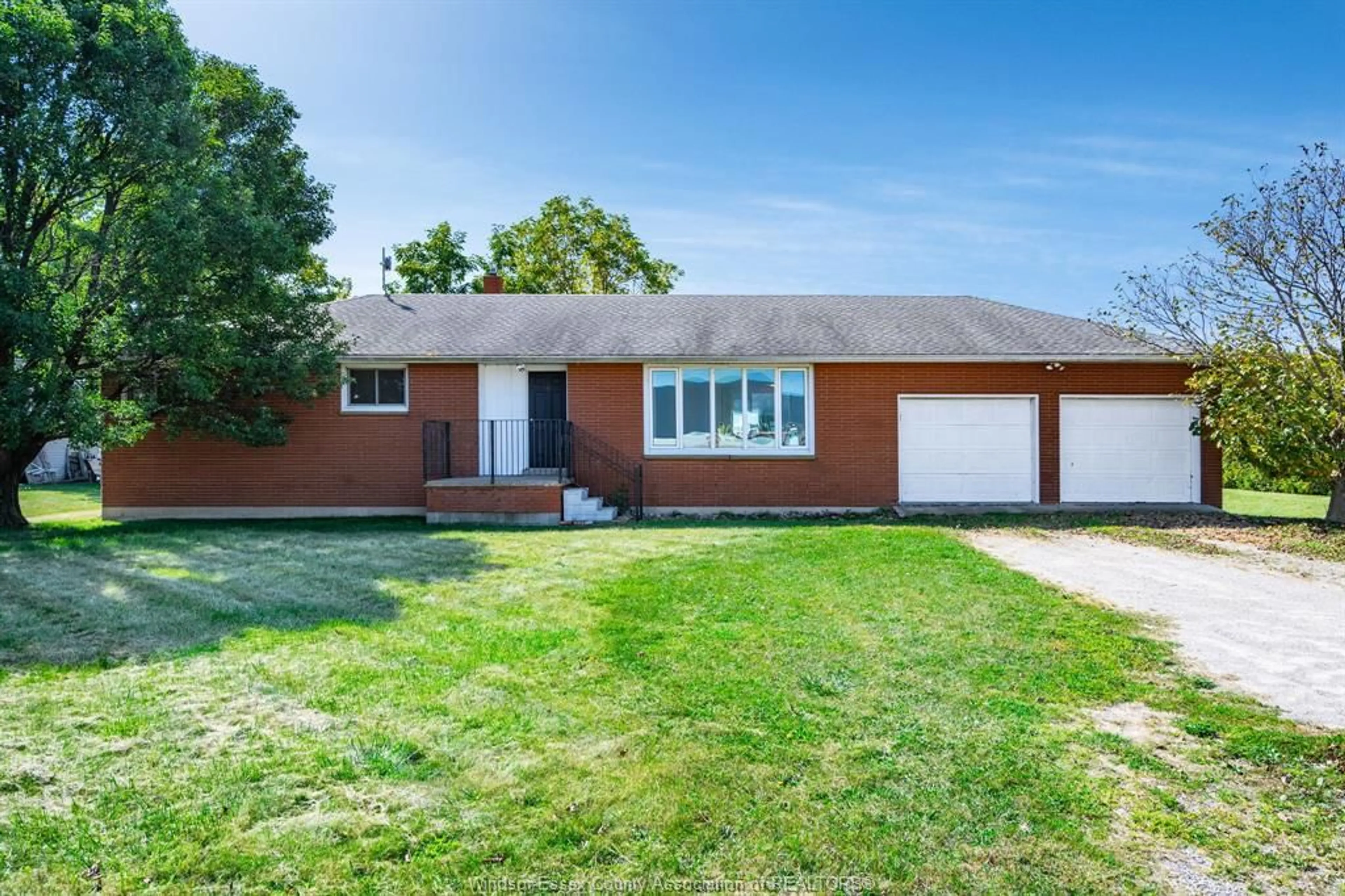 Home with brick exterior material, street for 501 Road 2, Kingsville Ontario N9Y 2E4