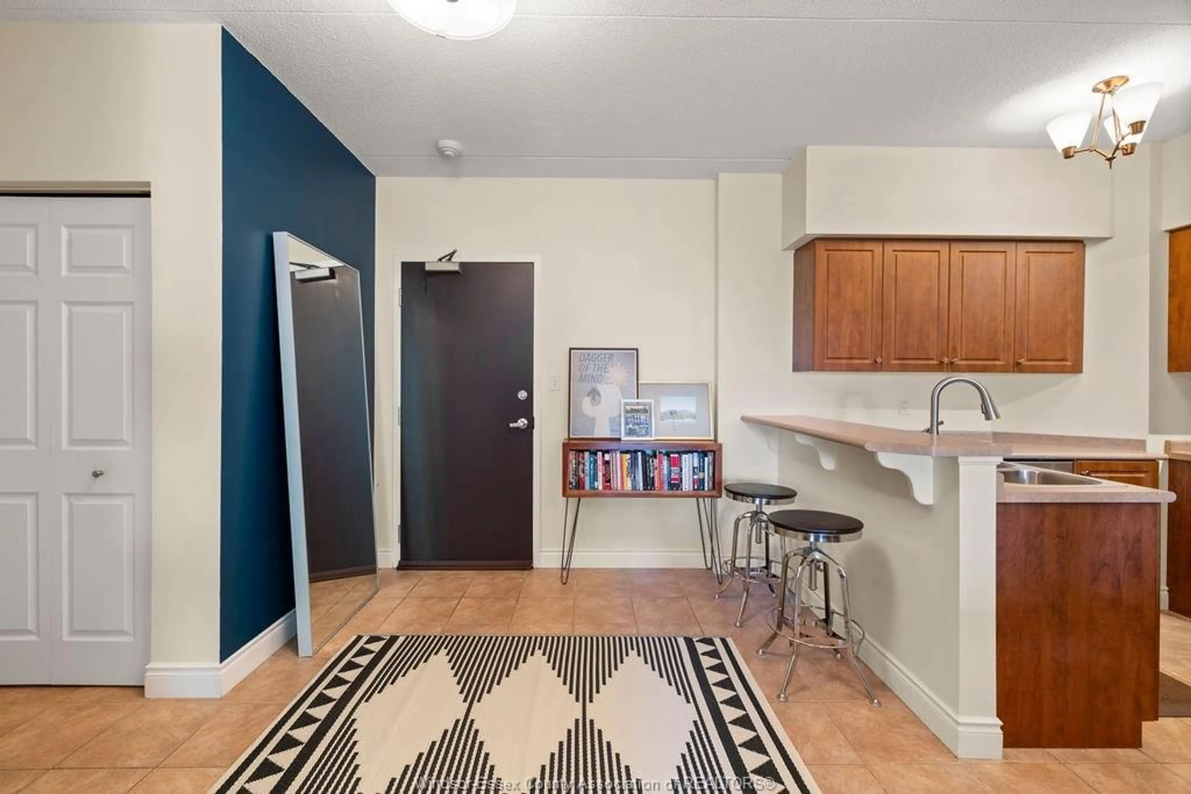 A pic of a room for 200 MANNING #506, Tecumseh Ontario N8N 0A8