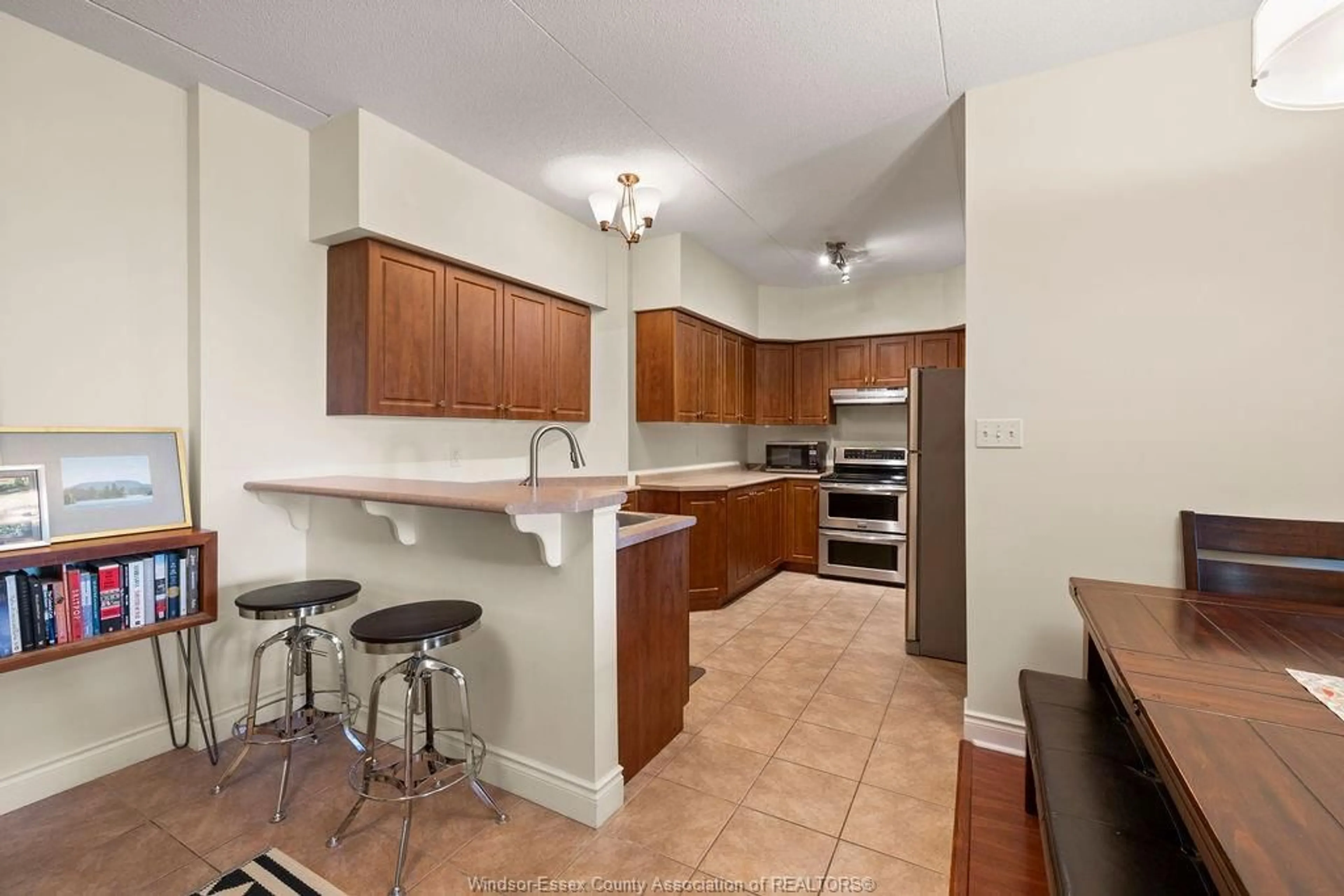 Standard kitchen, ceramic/tile floor for 200 MANNING #506, Tecumseh Ontario N8N 0A8