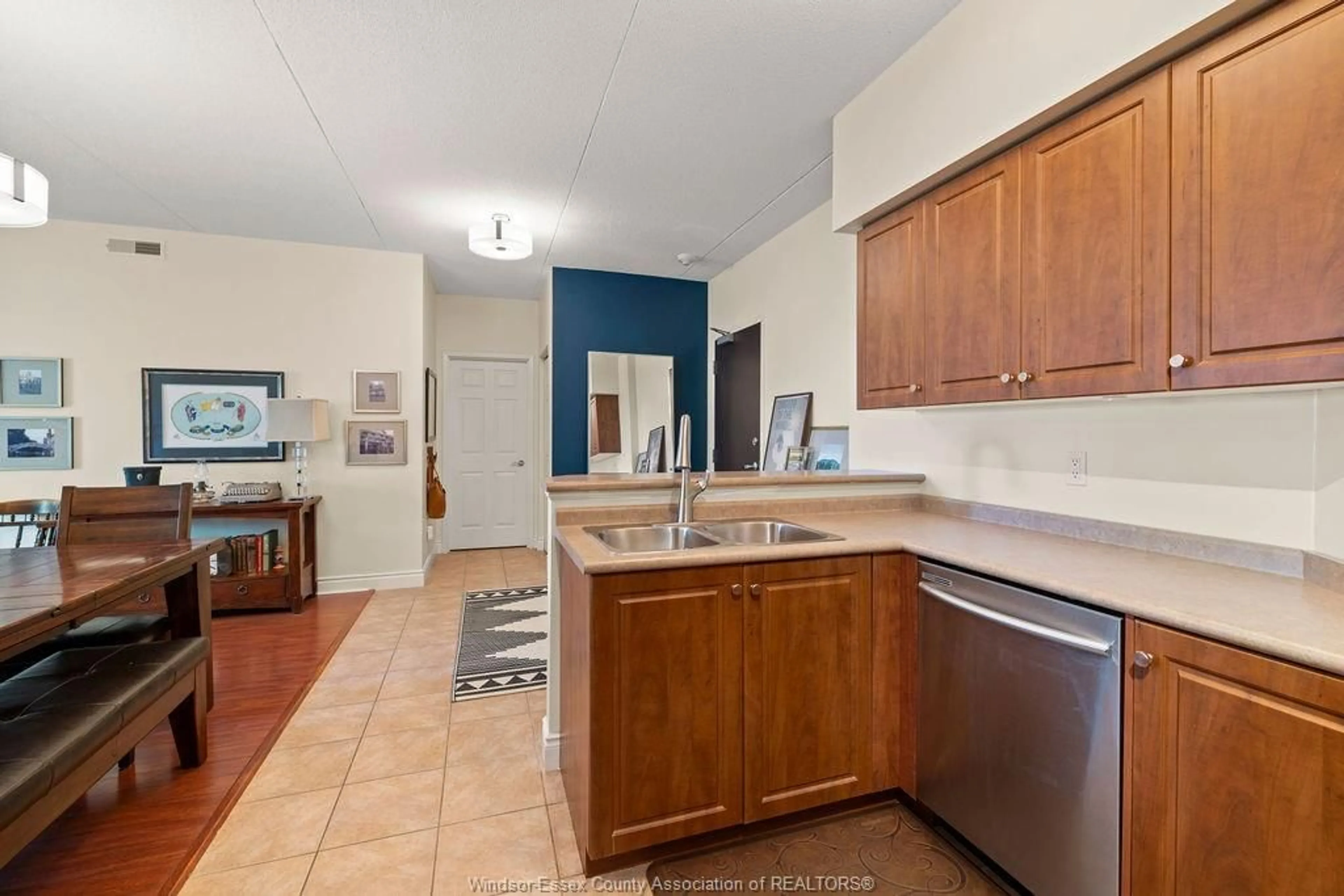 Standard kitchen, ceramic/tile floor for 200 MANNING #506, Tecumseh Ontario N8N 0A8