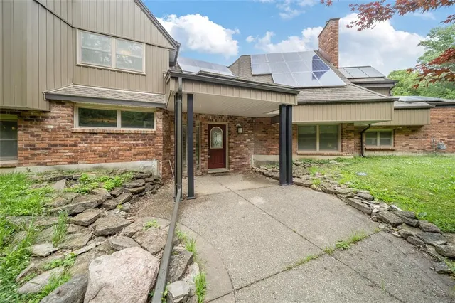 30622 HUNGRY HOLLOW Rd, Lambton Shores 3