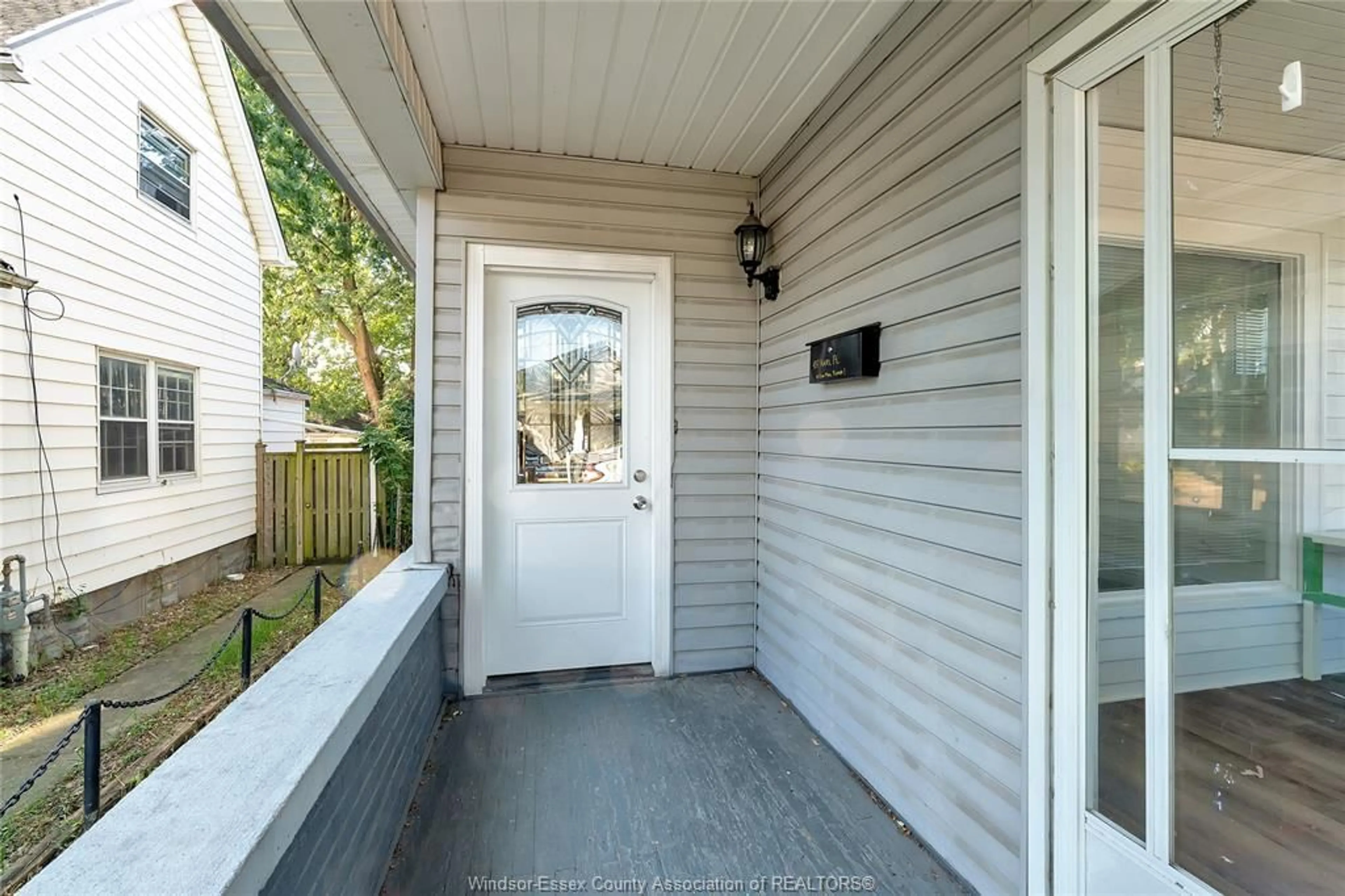 Unknown for 437 KARL Pl, Windsor Ontario N9A 5W2