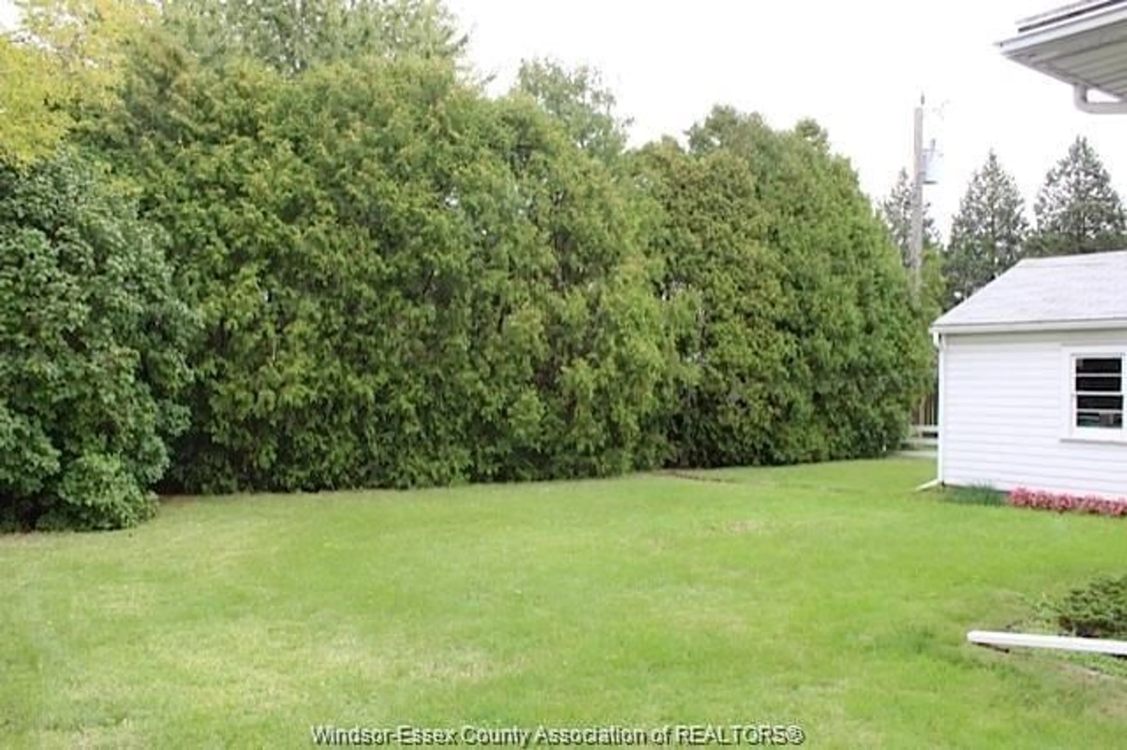Unknown for 2724 DOMINION BLVD, Windsor Ontario N9E 2M6