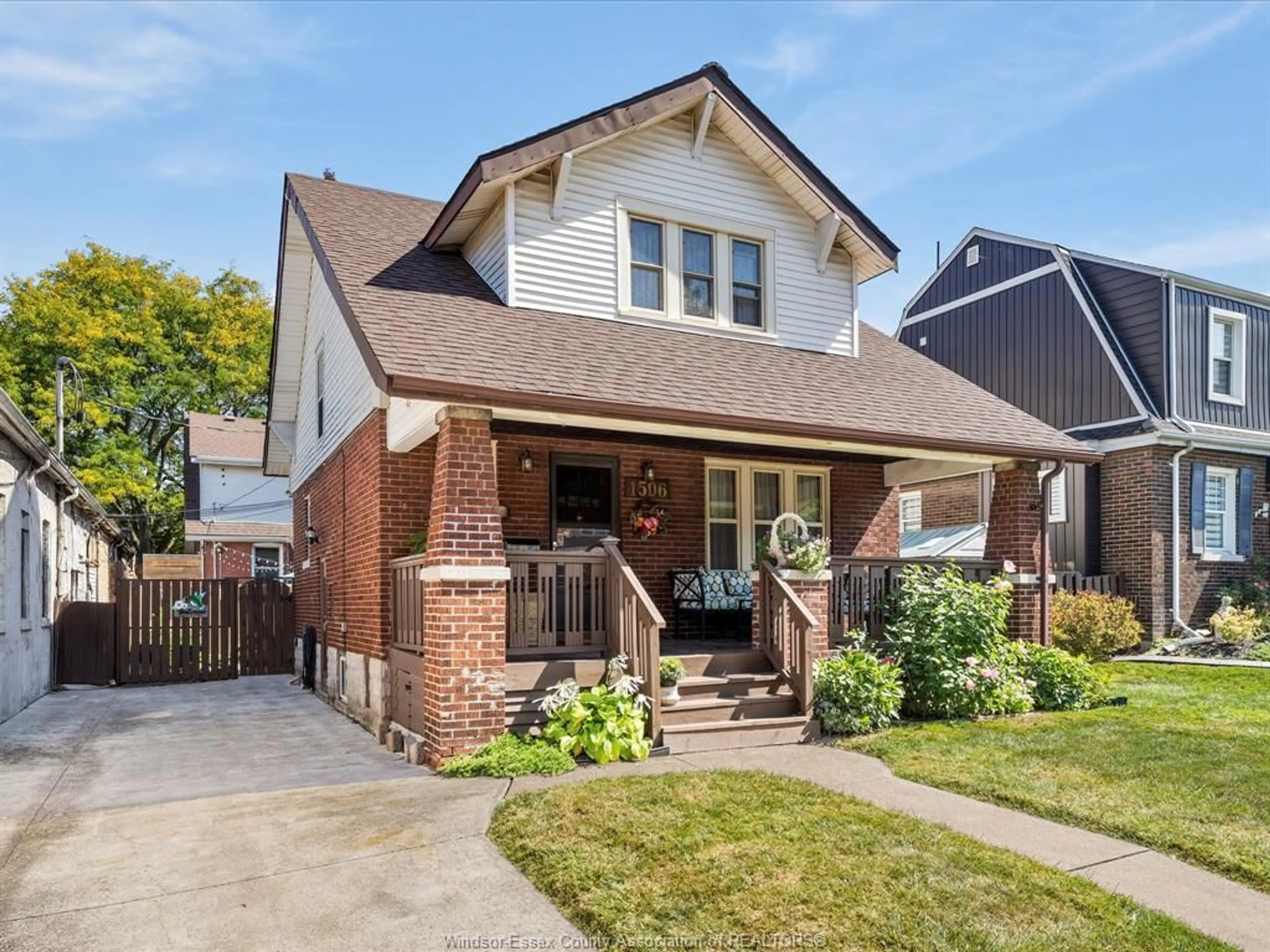 Home with brick exterior material, street for 1506 YORK, Windsor Ontario N8X 1W4