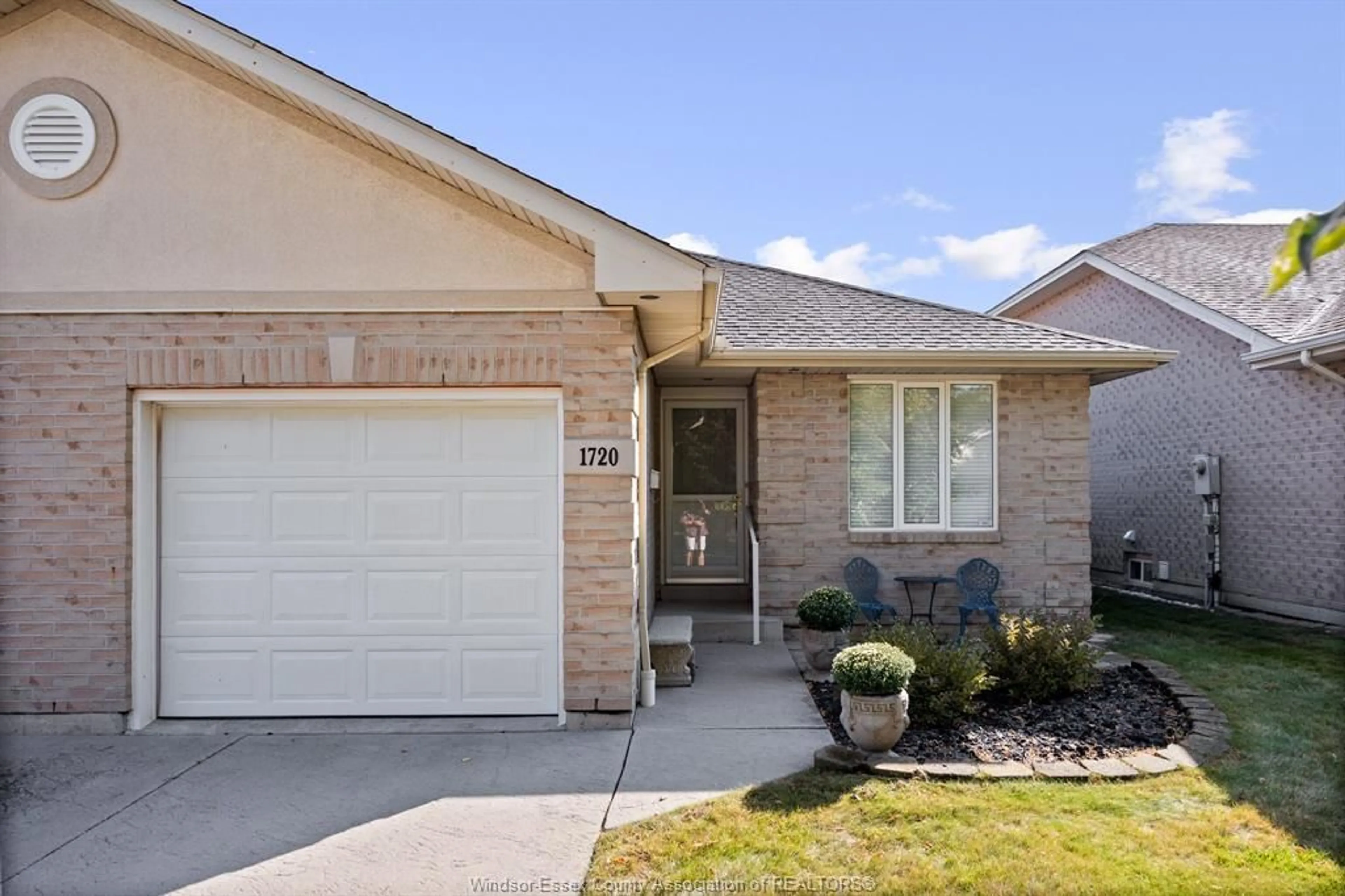 Home with brick exterior material, street for 1720 KIRKLAND, Windsor Ontario N8P 1L9