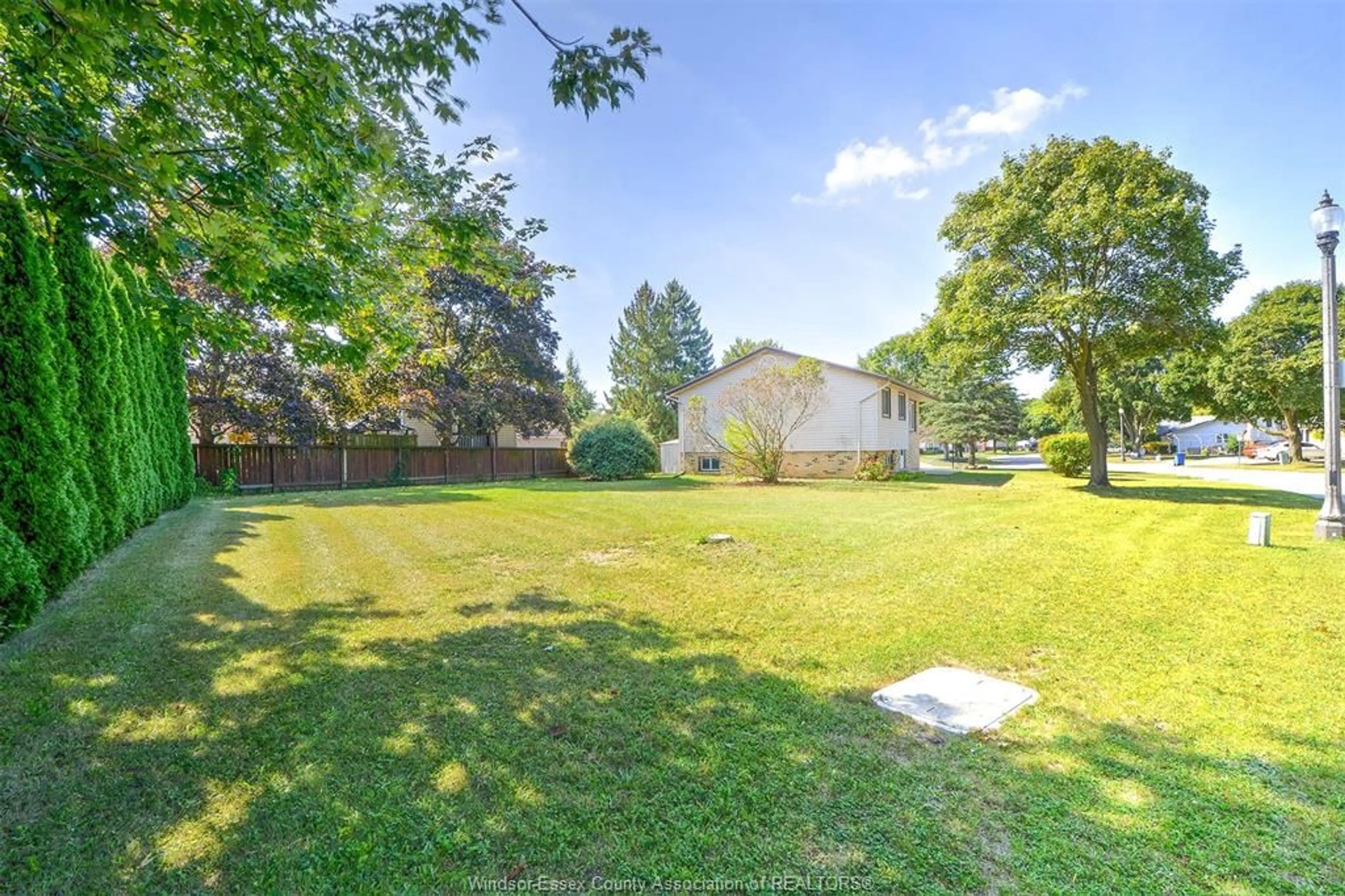 A pic from outside/outdoor area/front of a property/back of a property/a pic from drone, unknown for 249 MCCURDY, Amherstburg Ontario N9V 3K5