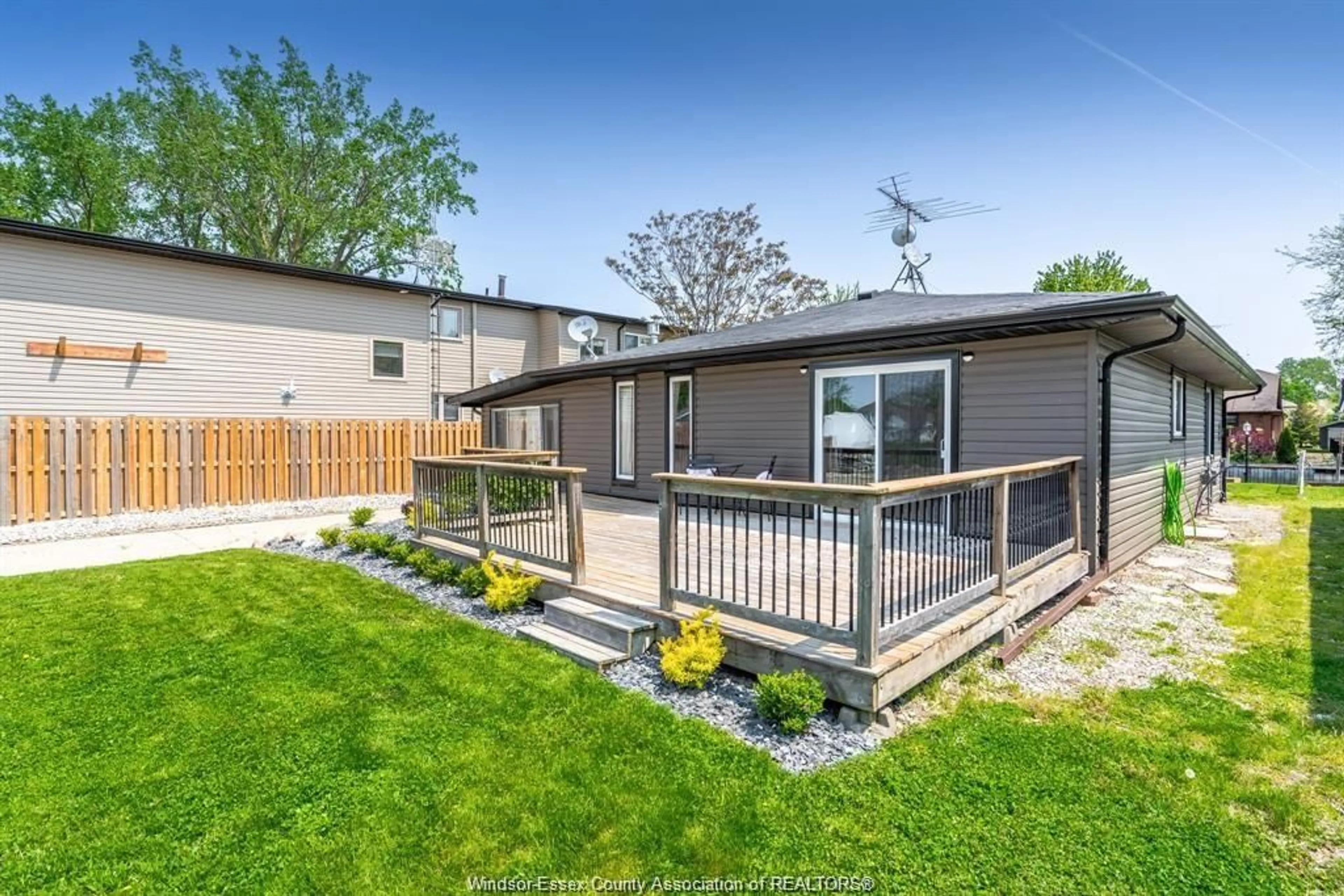 Unknown for 166 STIRLING St, Lakeshore Ontario N0R 1A0