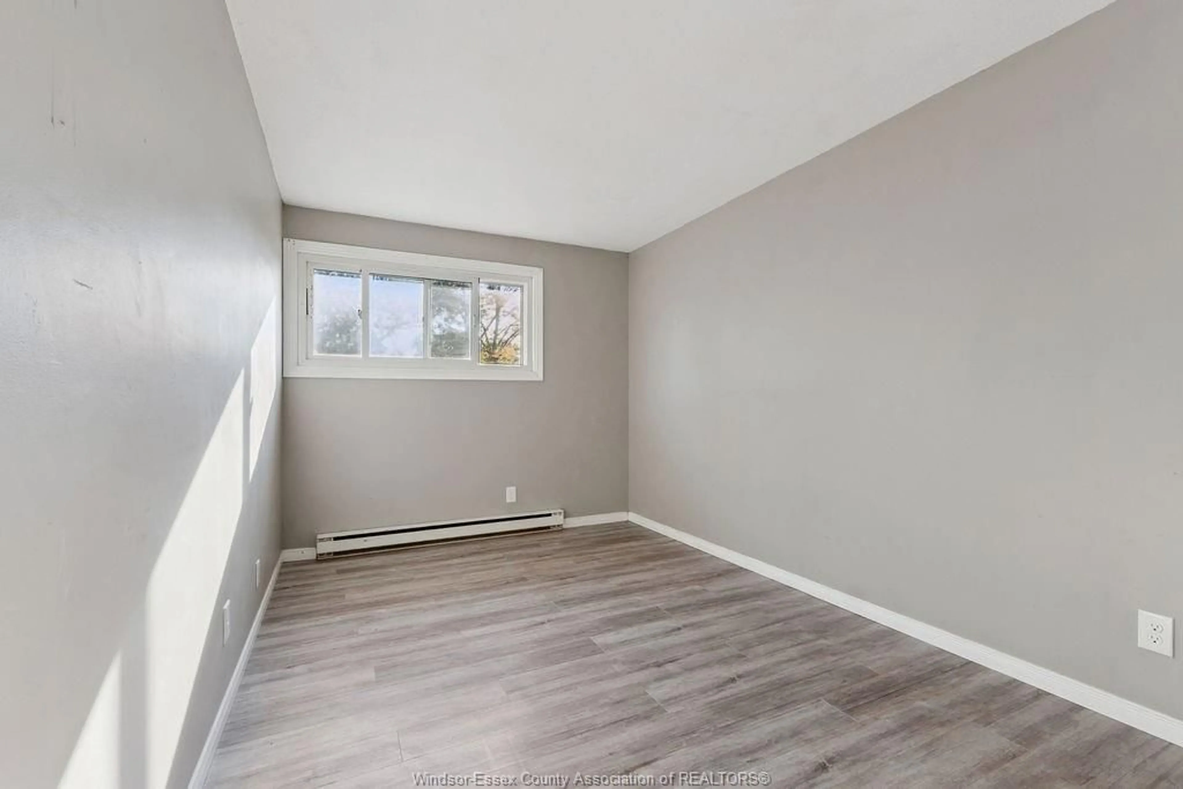A pic of a room for 1126 AIRE Pl, Windsor Ontario N8S 4G2