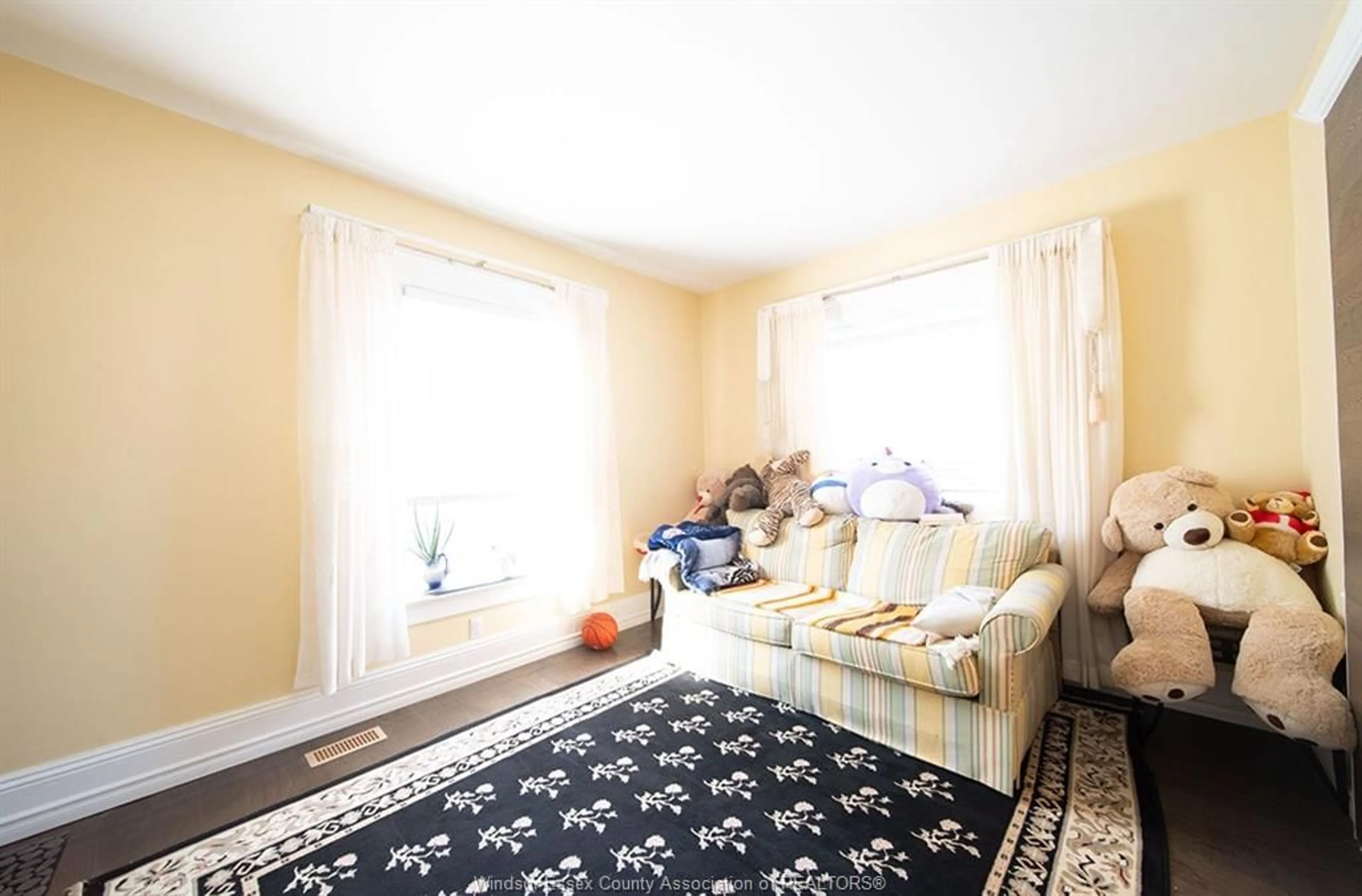 A pic of a room for 55 GRANT St, Chatham Ontario N7L 1V1