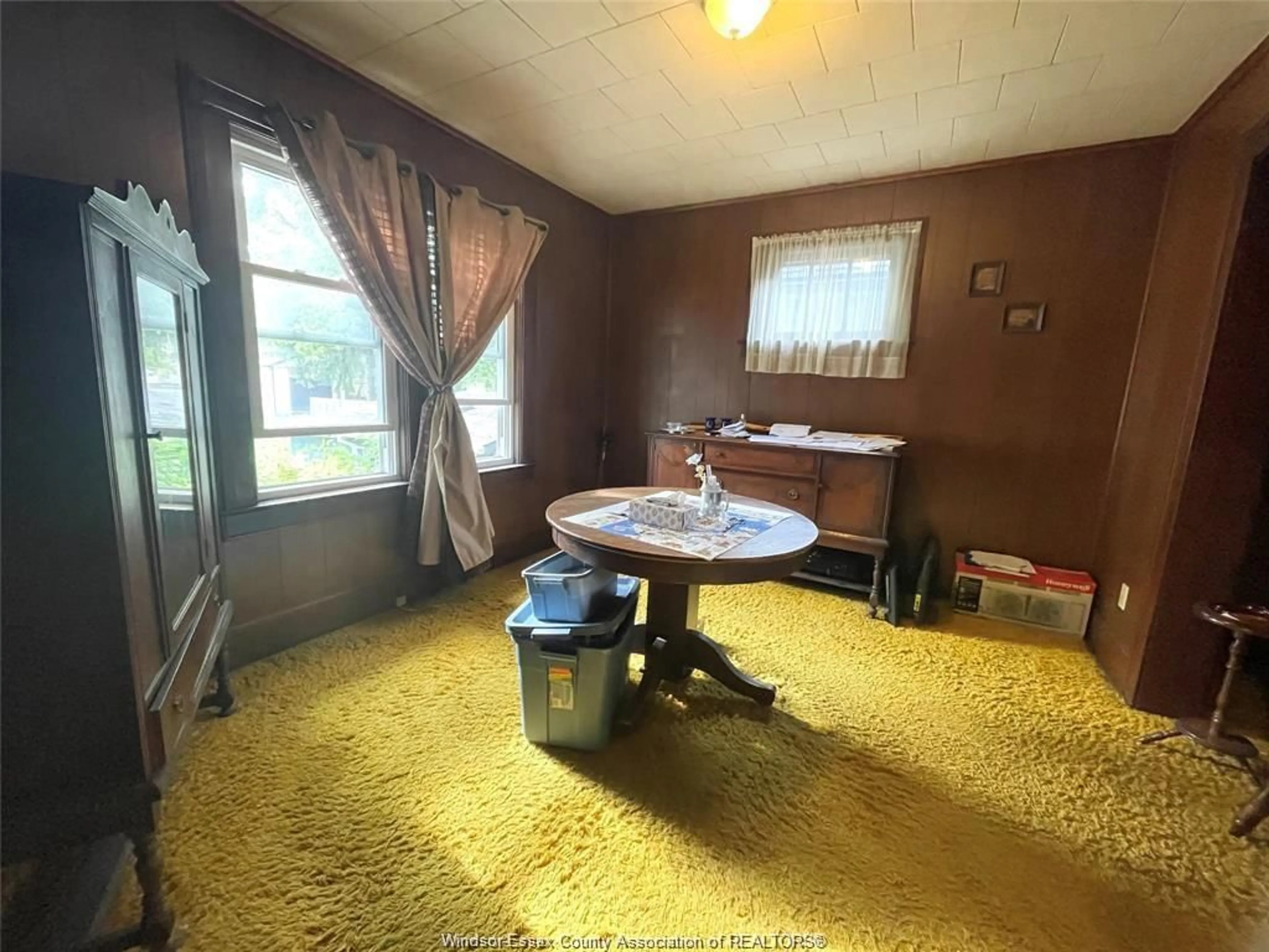 A pic of a room for 1577 MOY, Windsor Ontario N8X 1J4