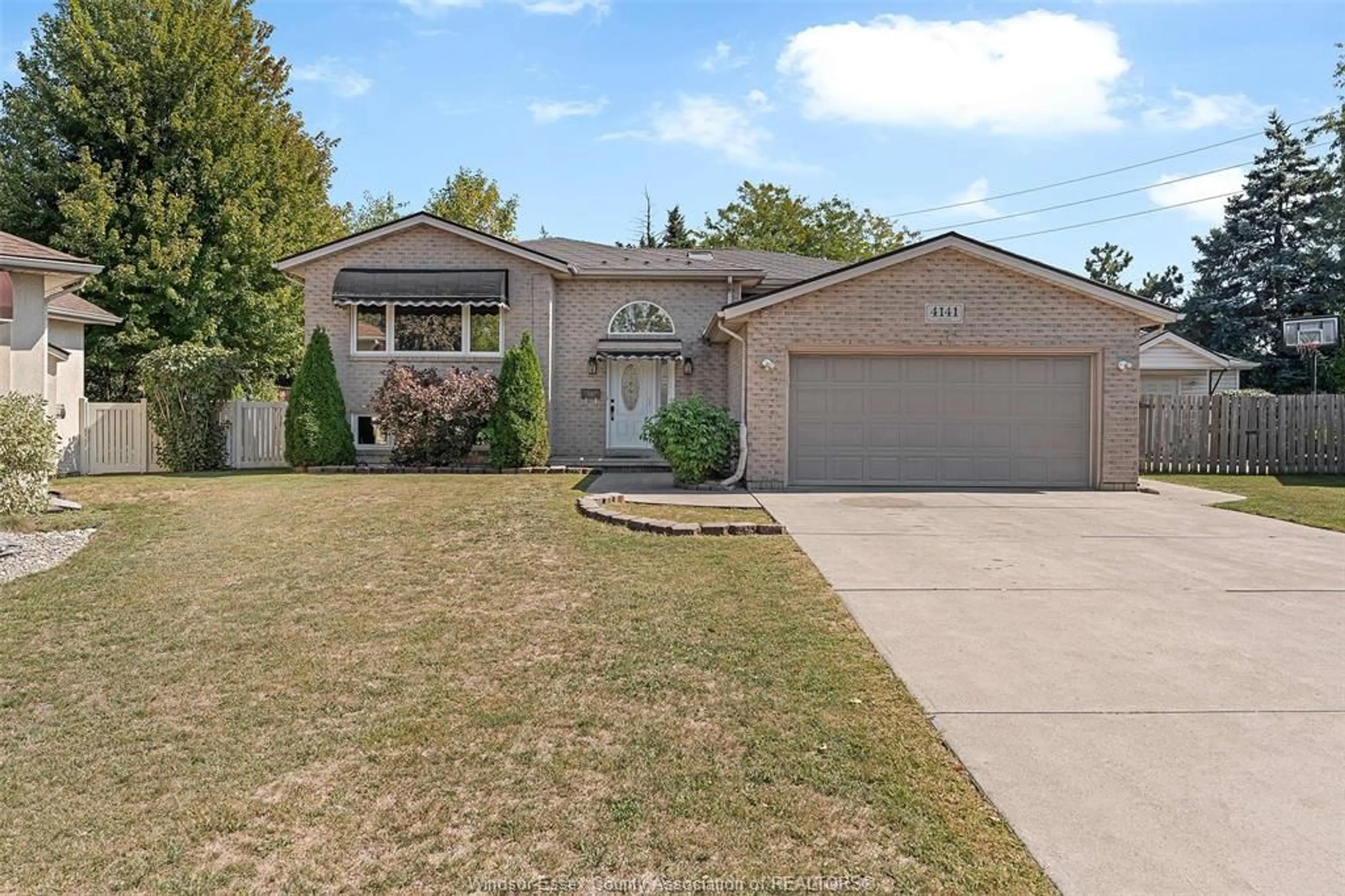 Home with vinyl exterior material, street for 4141 ANTHONY Crt, Windsor Ontario N8W 5S9