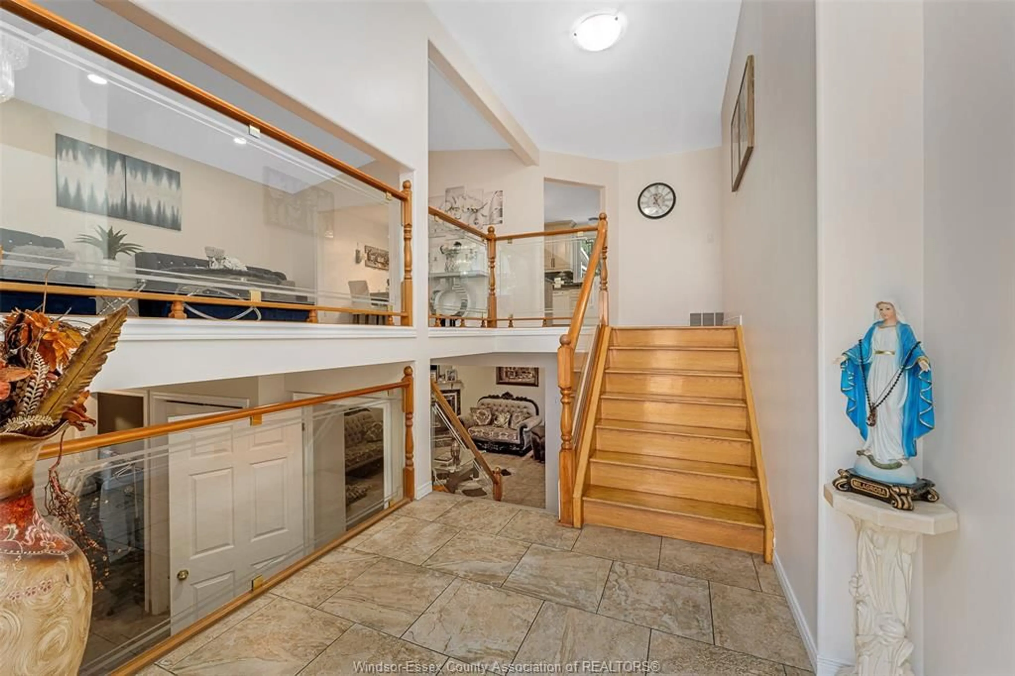 Unknown for 4141 ANTHONY Crt, Windsor Ontario N8W 5S9
