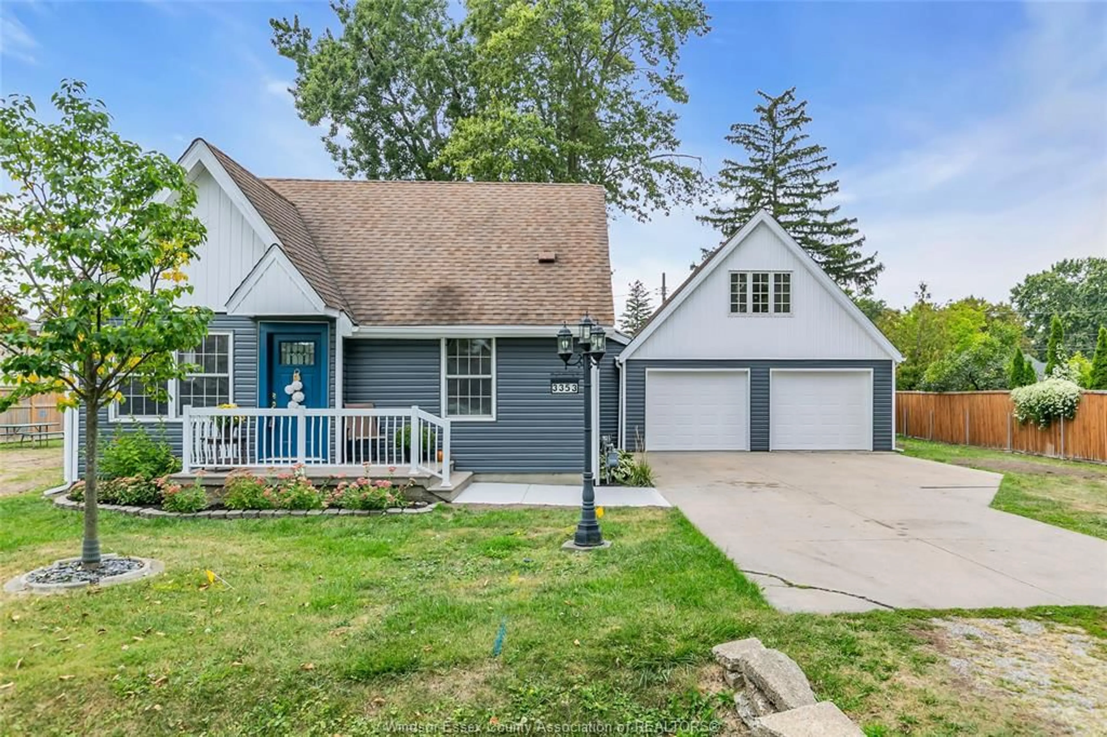 Home with vinyl exterior material, street for 3353 BYNG Rd, Windsor Ontario N8W 3H3