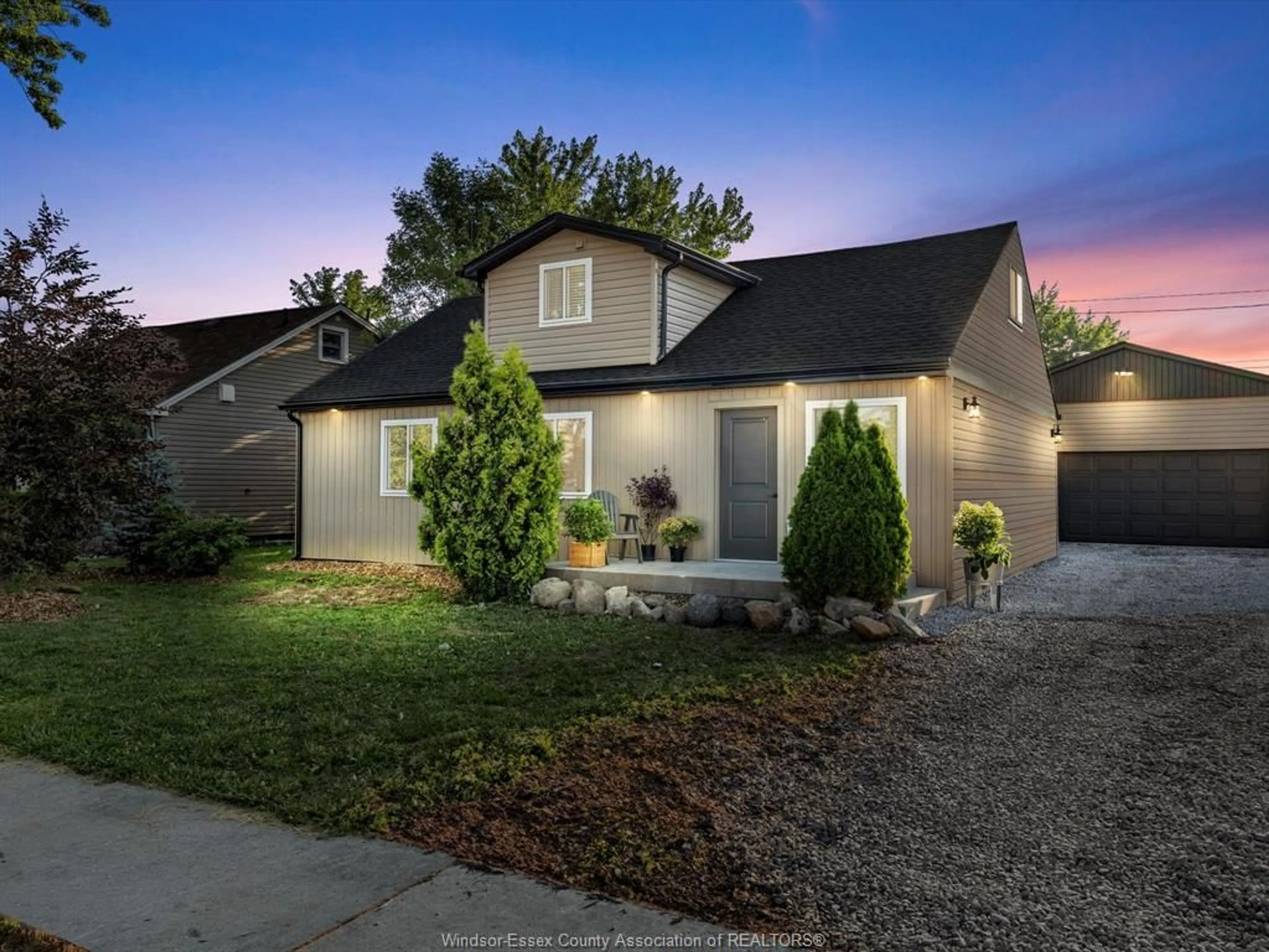 Home with vinyl exterior material, street for 2738 CHANDLER Rd, Windsor Ontario N8W 4B5