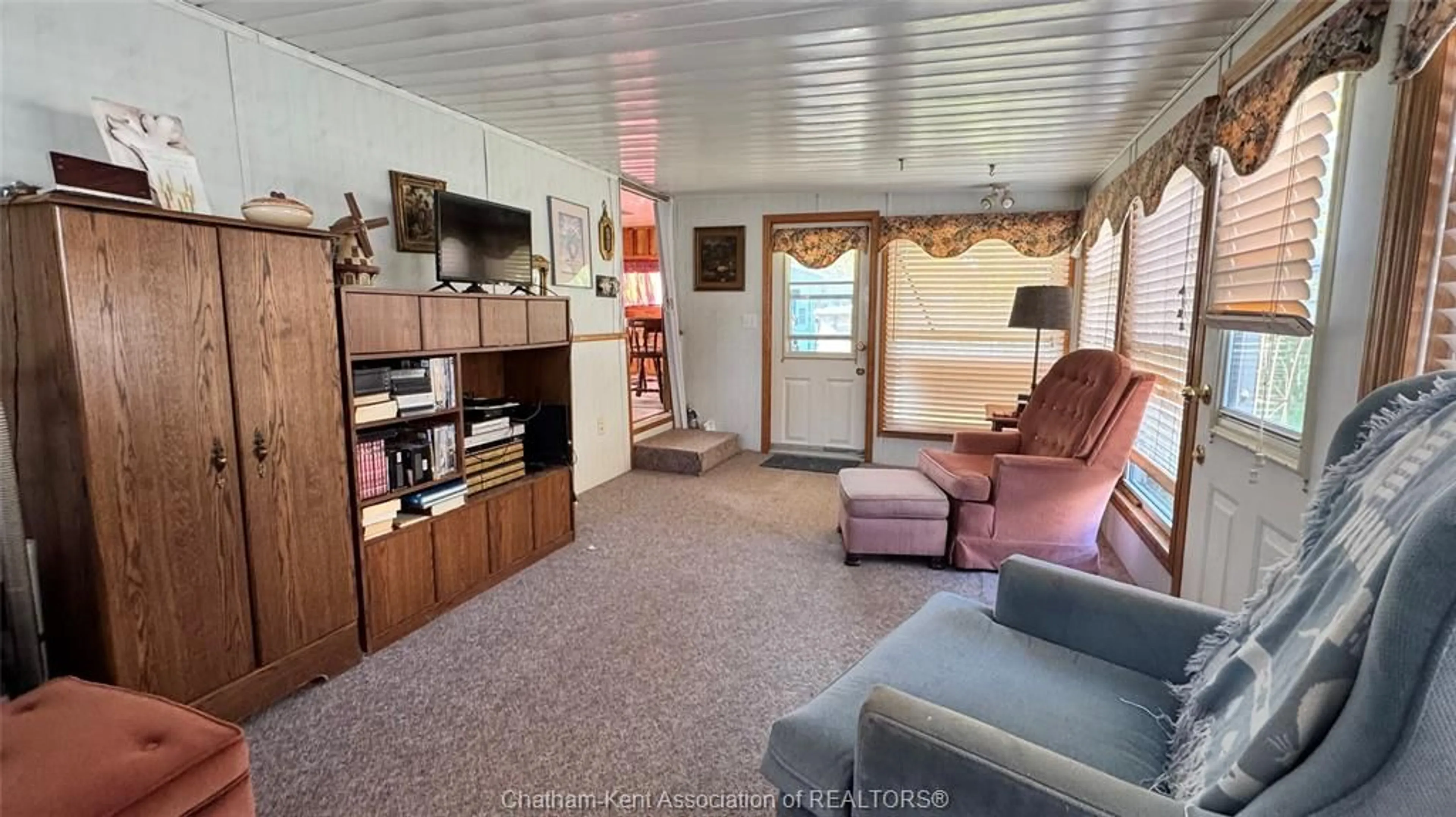 Living room with furniture, unknown for 12443 Rose Beach Line, Morpeth Ontario N0P 1X0