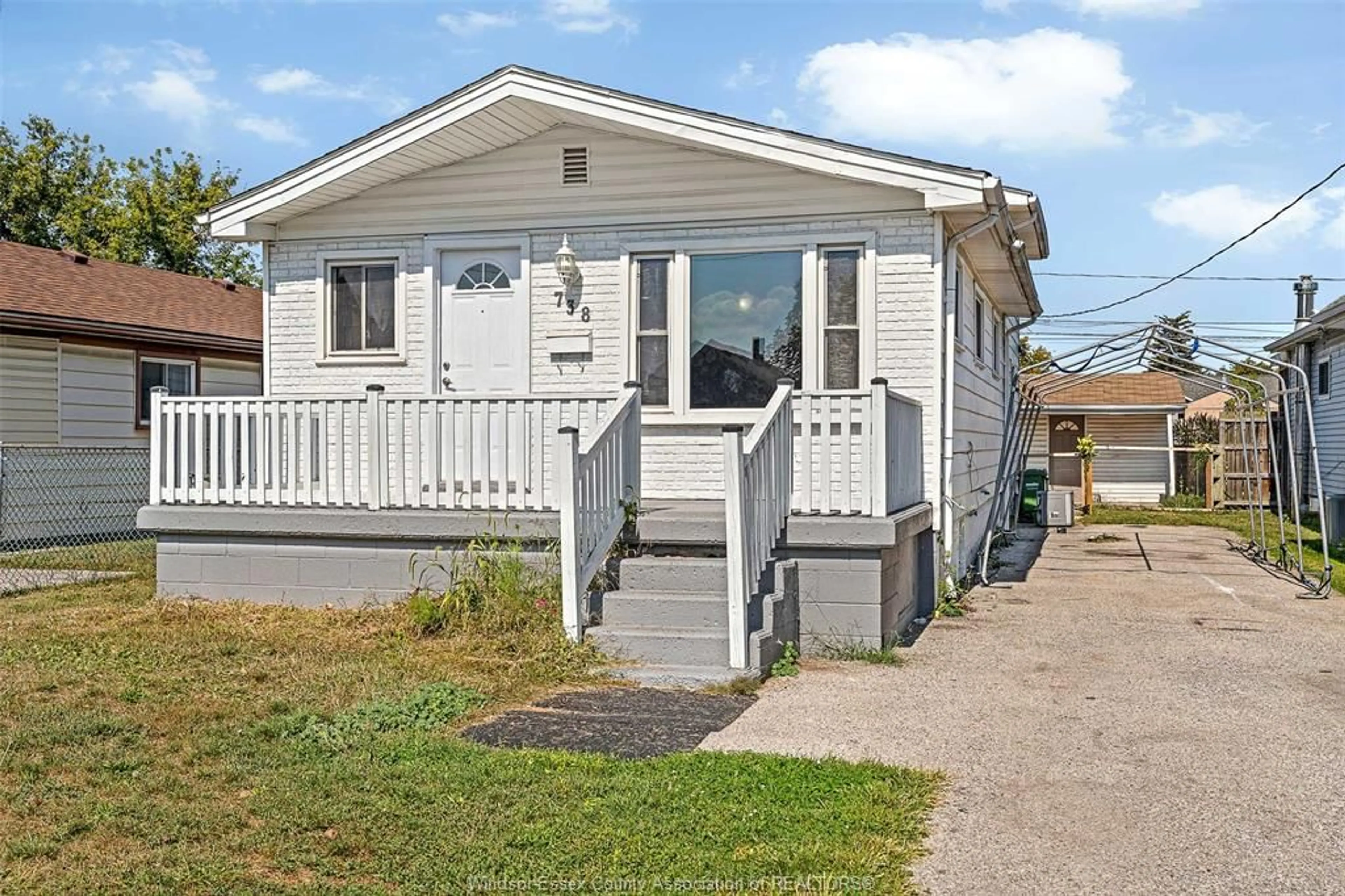 Unknown for 738 STANLEY, Windsor Ontario N8X 3B5