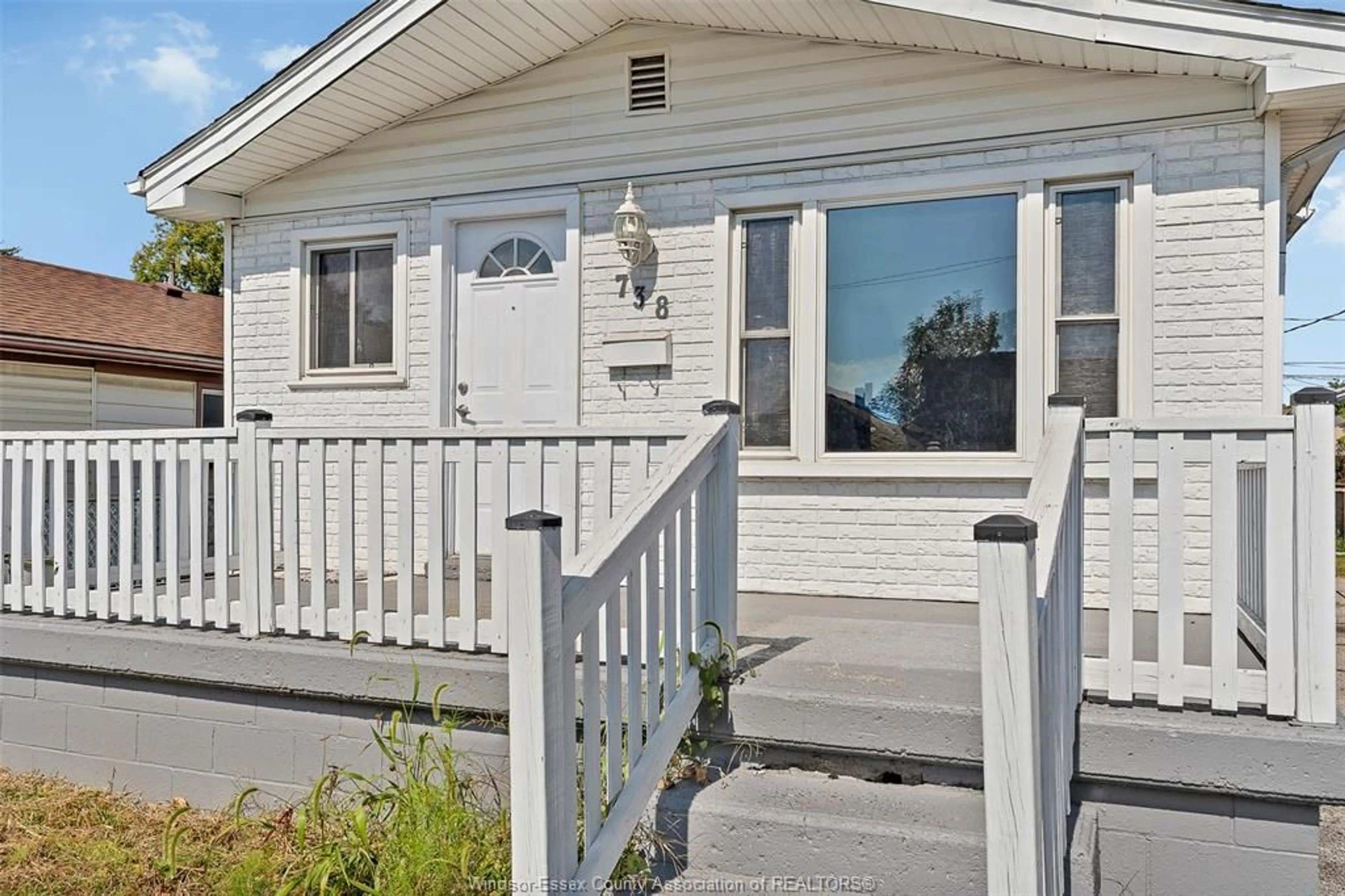 Home with vinyl exterior material, street for 738 STANLEY, Windsor Ontario N8X 3B5