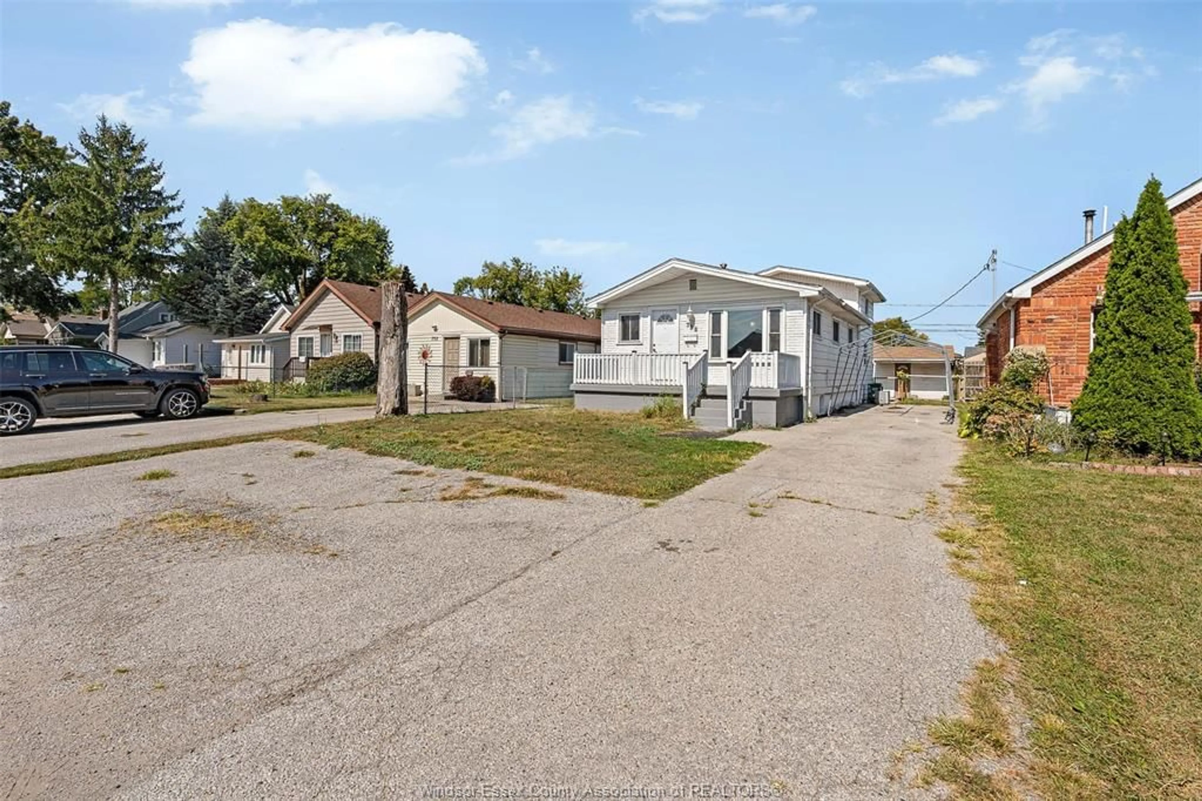 A pic from outside/outdoor area/front of a property/back of a property/a pic from drone, street for 738 STANLEY, Windsor Ontario N8X 3B5