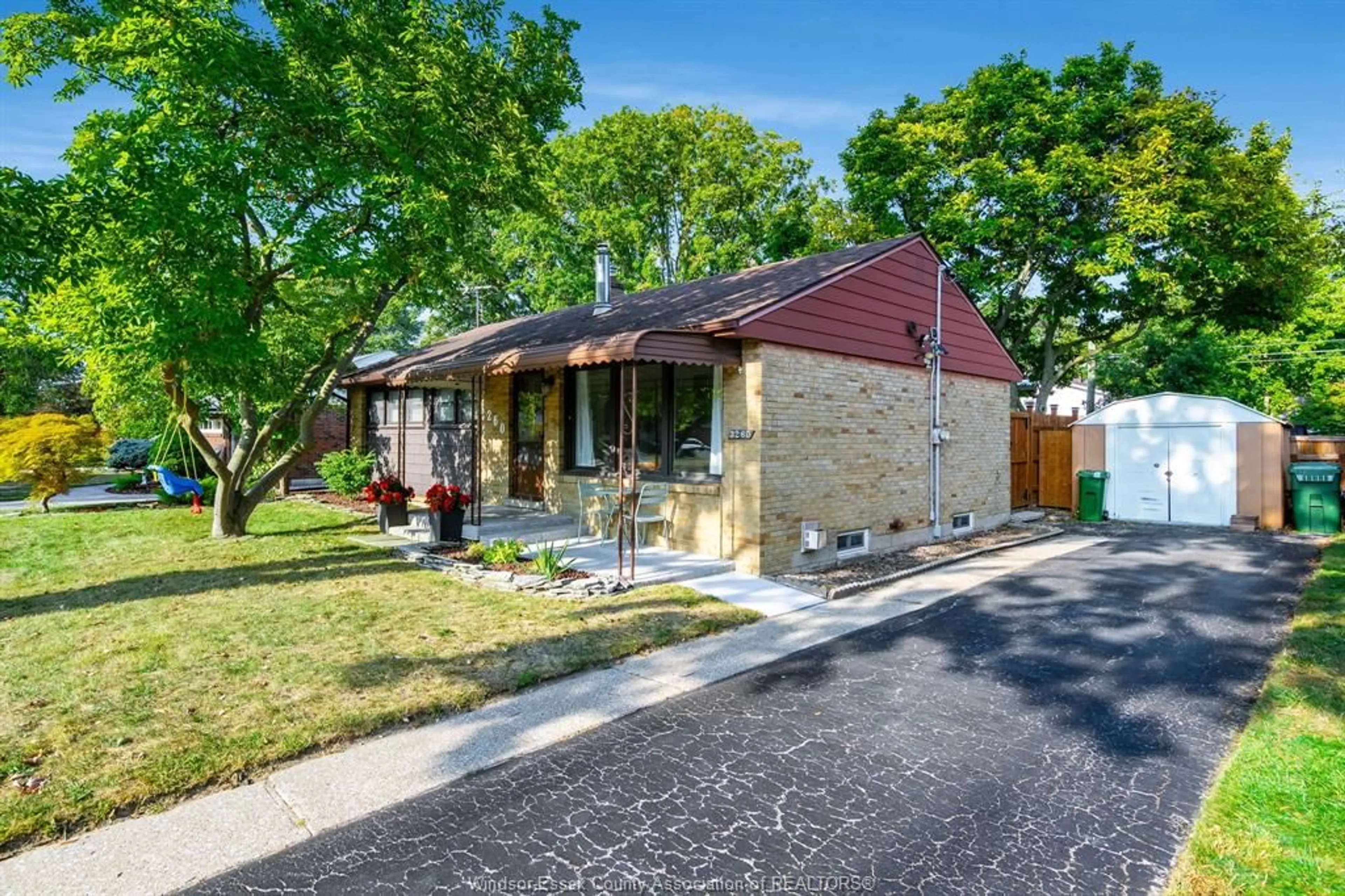 Home with brick exterior material, street for 3260 Everts Ave, Windsor Ontario N9E 2V8