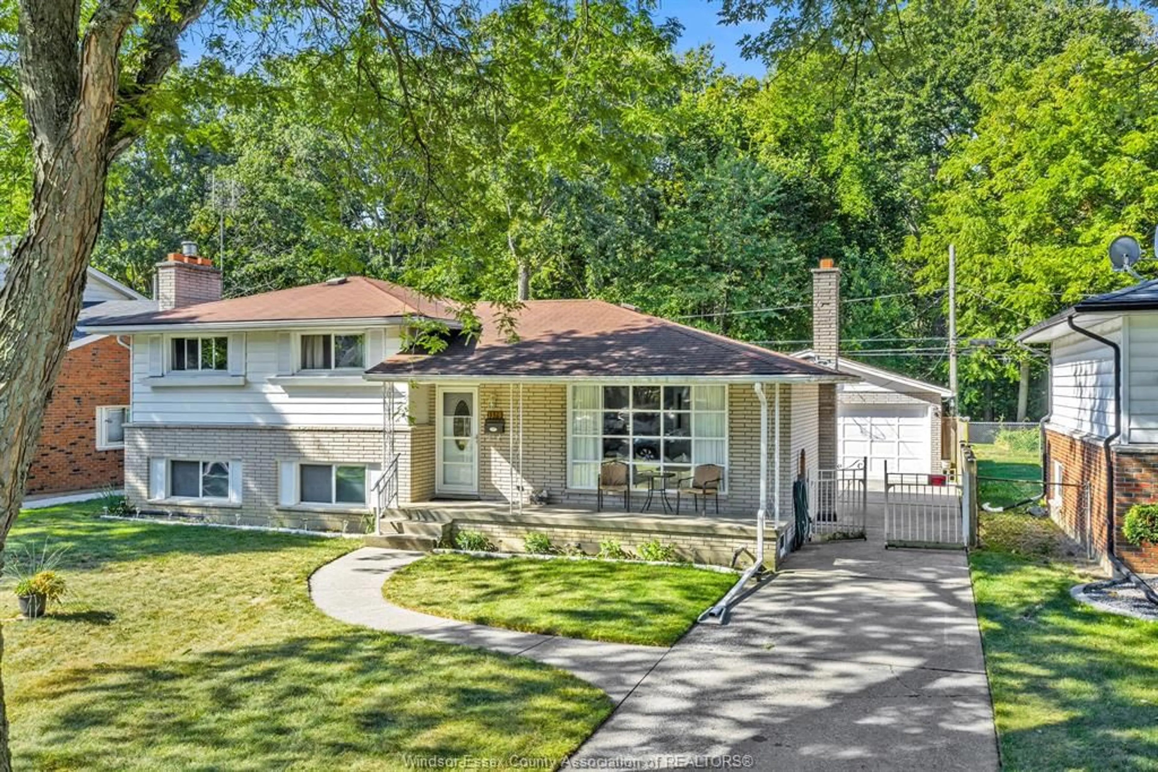Home with vinyl exterior material, street for 3379 Askin Ave, Windsor Ontario N9E 3J6